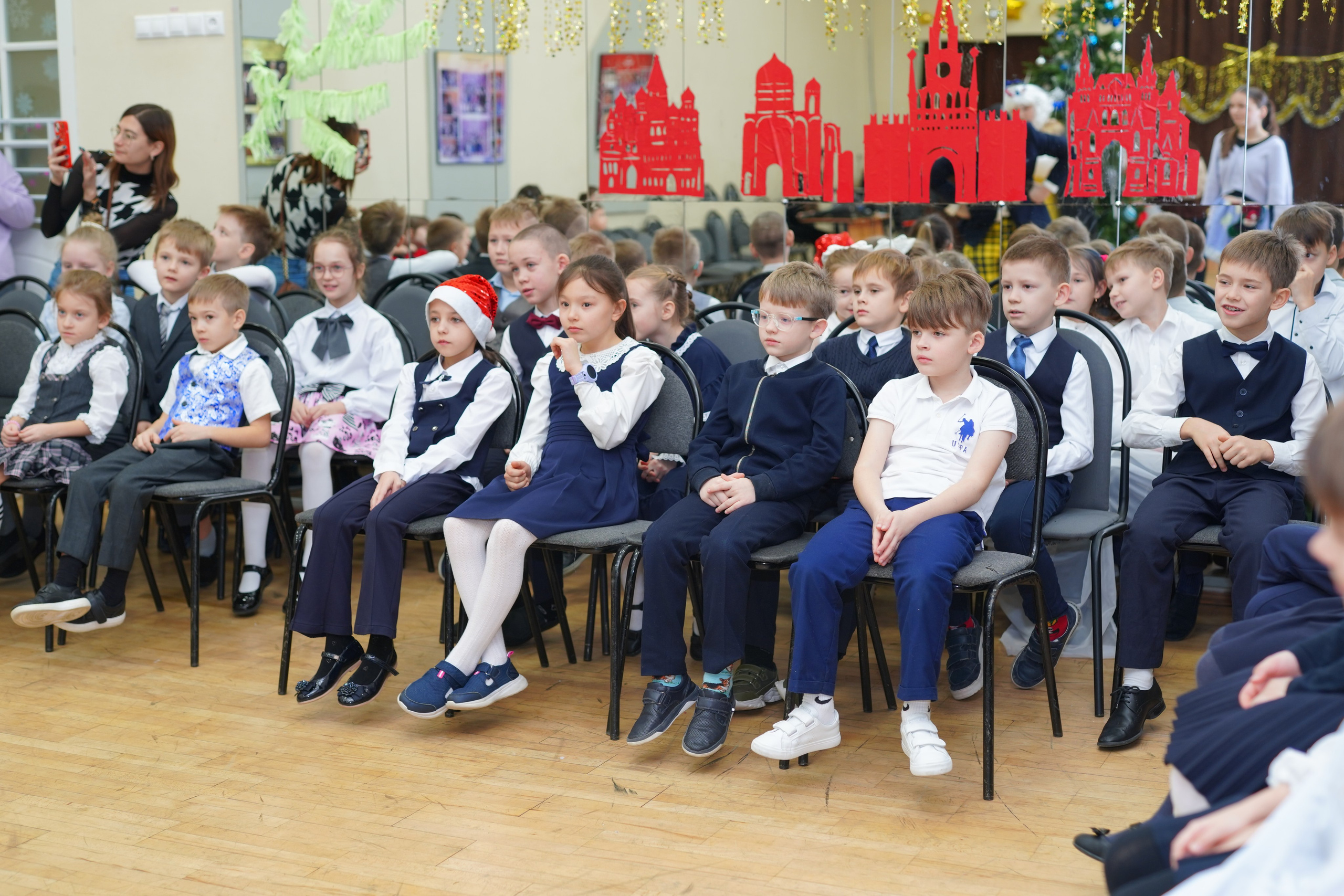 2 класс Новый год. Школьные альбомы и альбомы для детского сада. Юлия Осипова. Москва