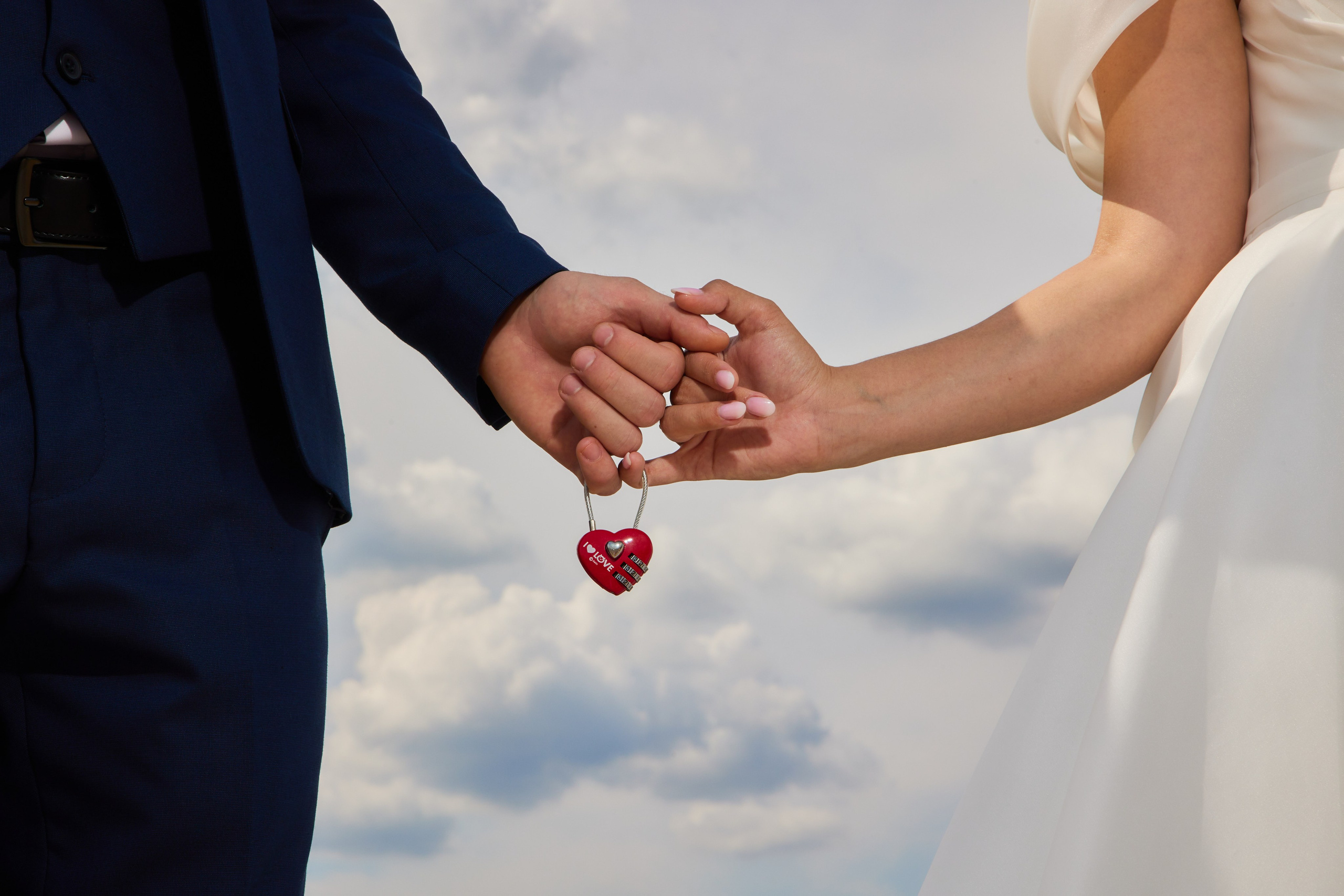 замок жениха и невесты в самаре