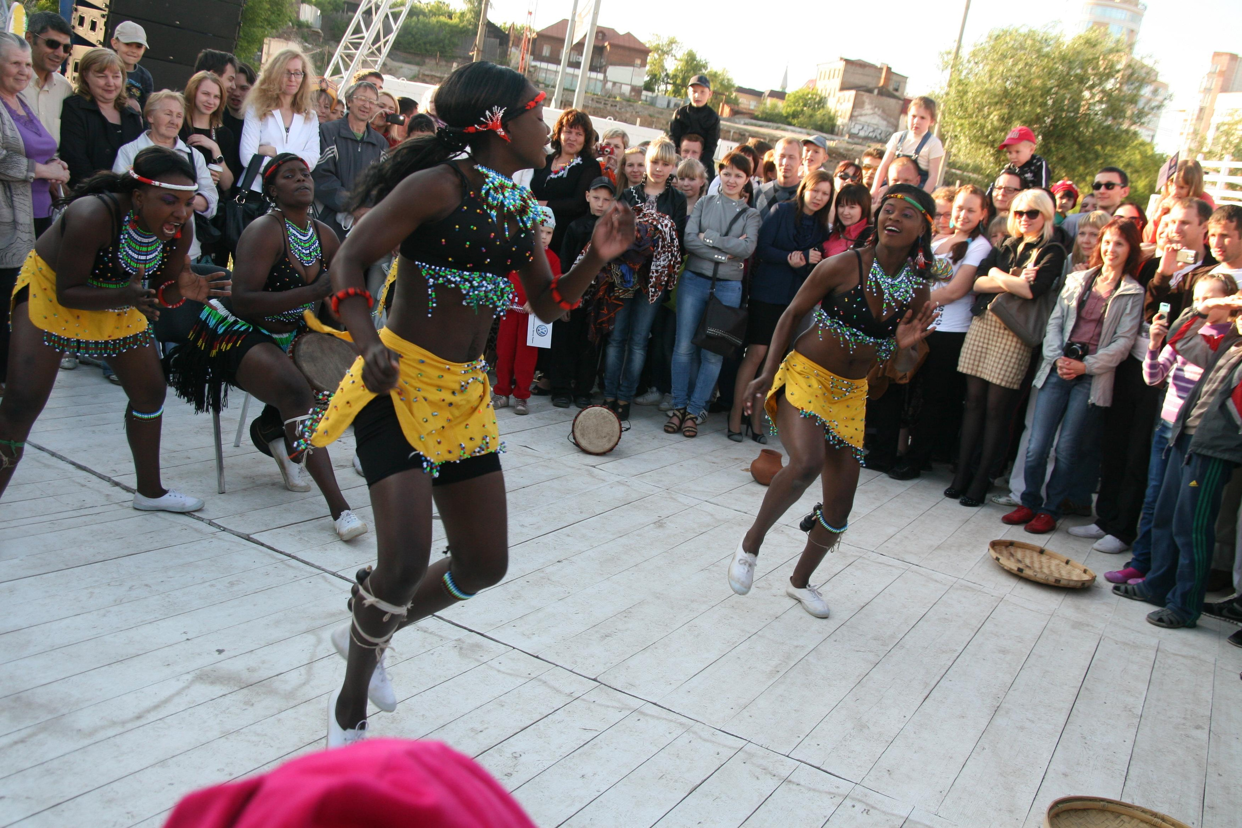 Фестиваль «Белые ночи в Перми». Фотограф Пермь. Фотосессия в фотостудии Перми и на свежем воздухе