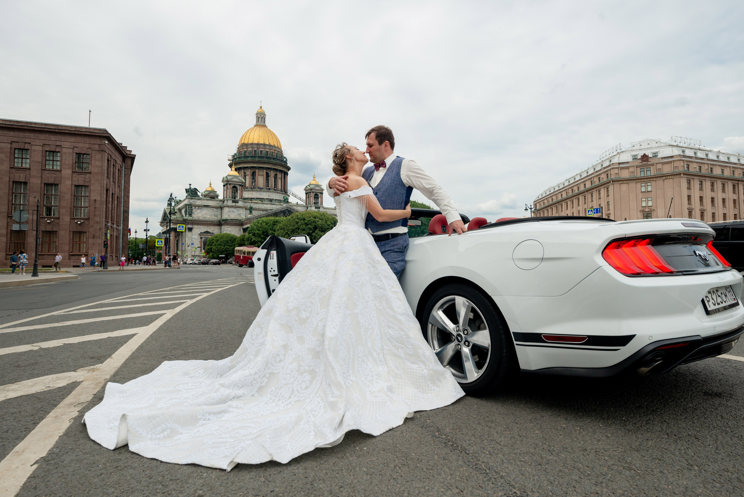 Анастасия и Игорь (фотосессия во Втором Дворце Бракосочетания, Польский сад, здание городской Ратуши). Портретный, семейный и свадебный фотограф в Санкт-Петербурге и в Пушкине Ширяев Денис