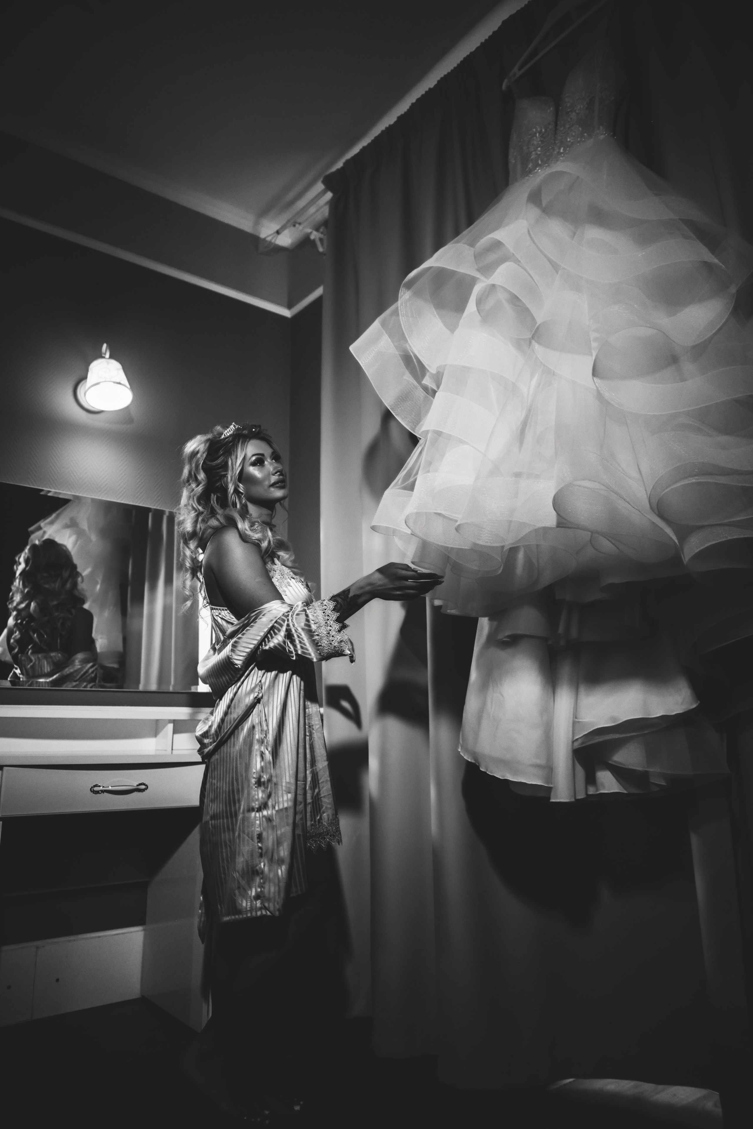 Свадебная прогулка в Петергофе. Портретный, семейный и свадебный фотограф в Санкт-Петербурге и в Пушкине Ширяев Денис