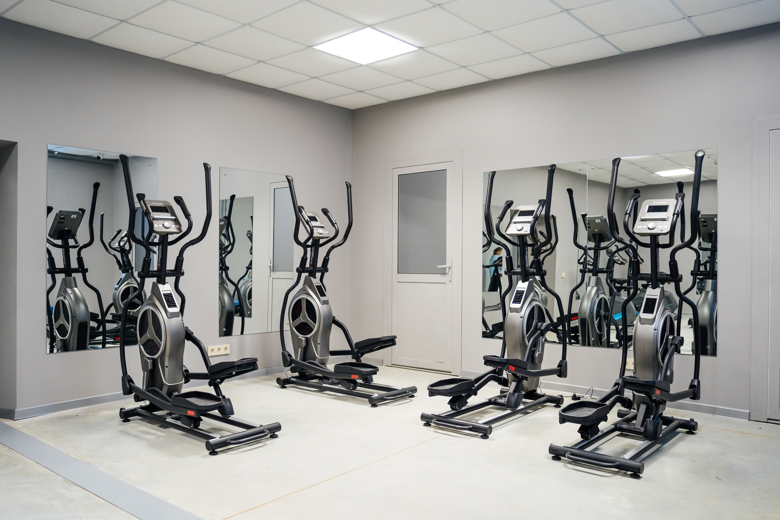 Съемка для Уральского медицинского колледжа ЮМЕД. Видеограф и Фотограф в Челябинске Ксения и Владимир Рюмины