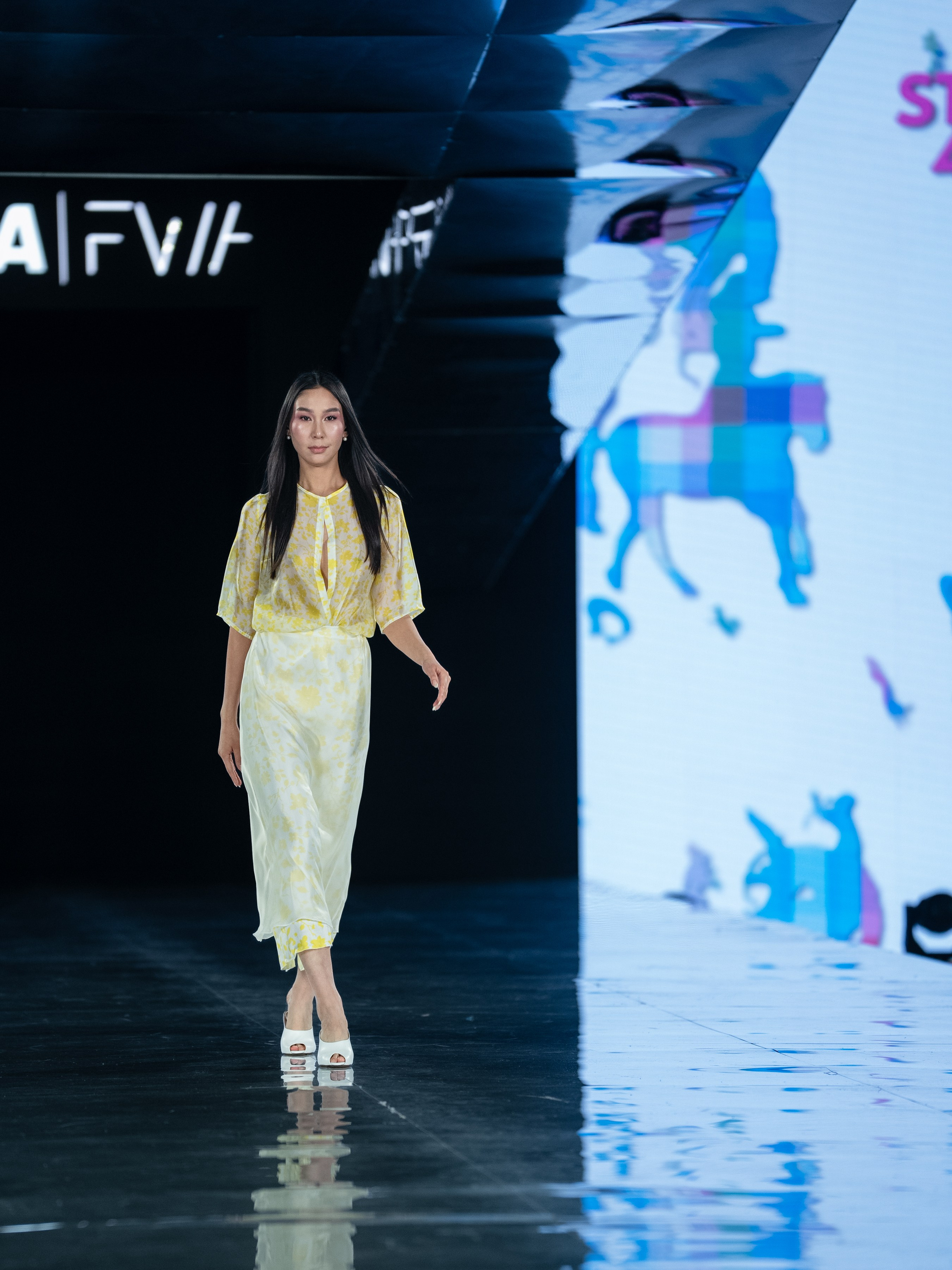 Visa Fashion Week Studio 4353. Сайт Алматинского НЮ АРТ, будуар и фэшн фотографа Дениса Карпенко