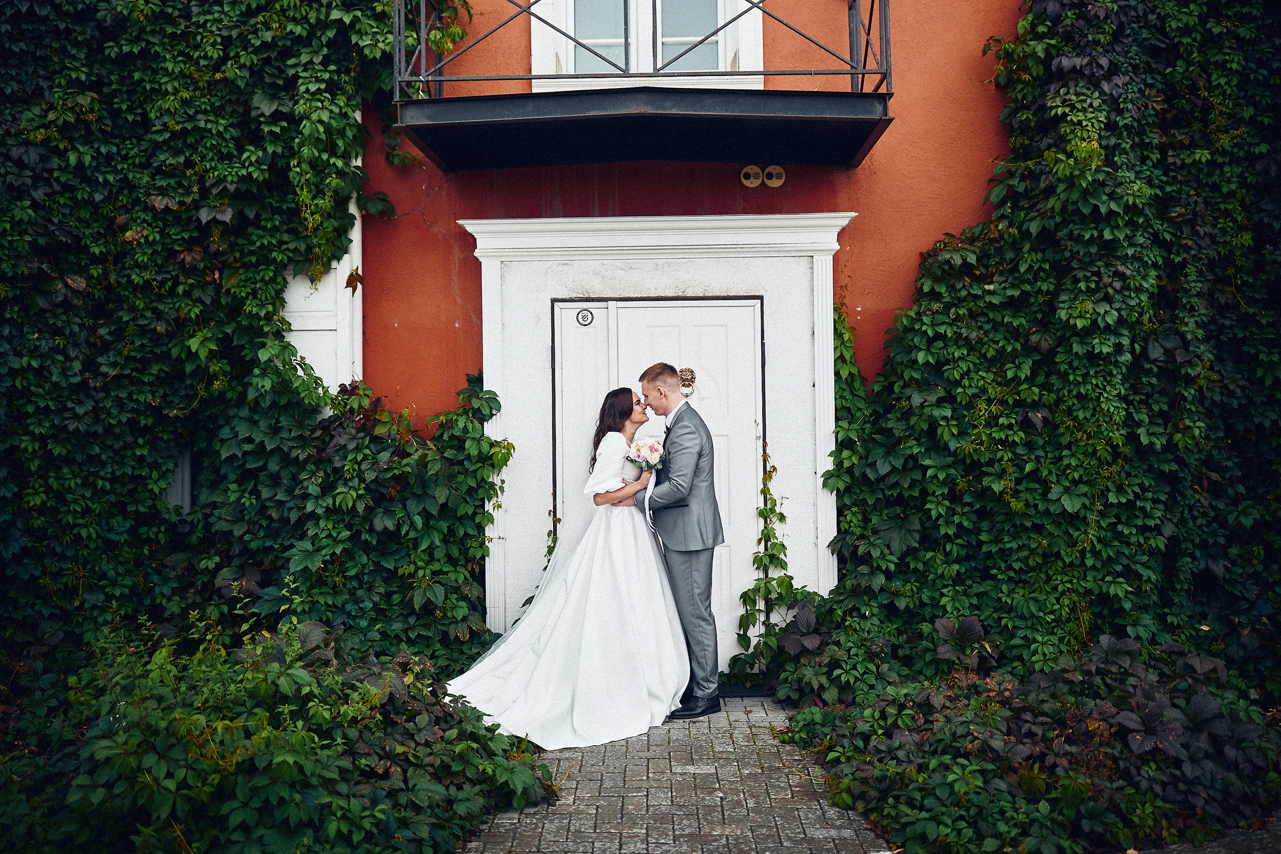 Иван и Эльвина. Иван Март Свадебный и портретный фотограф Тюмень