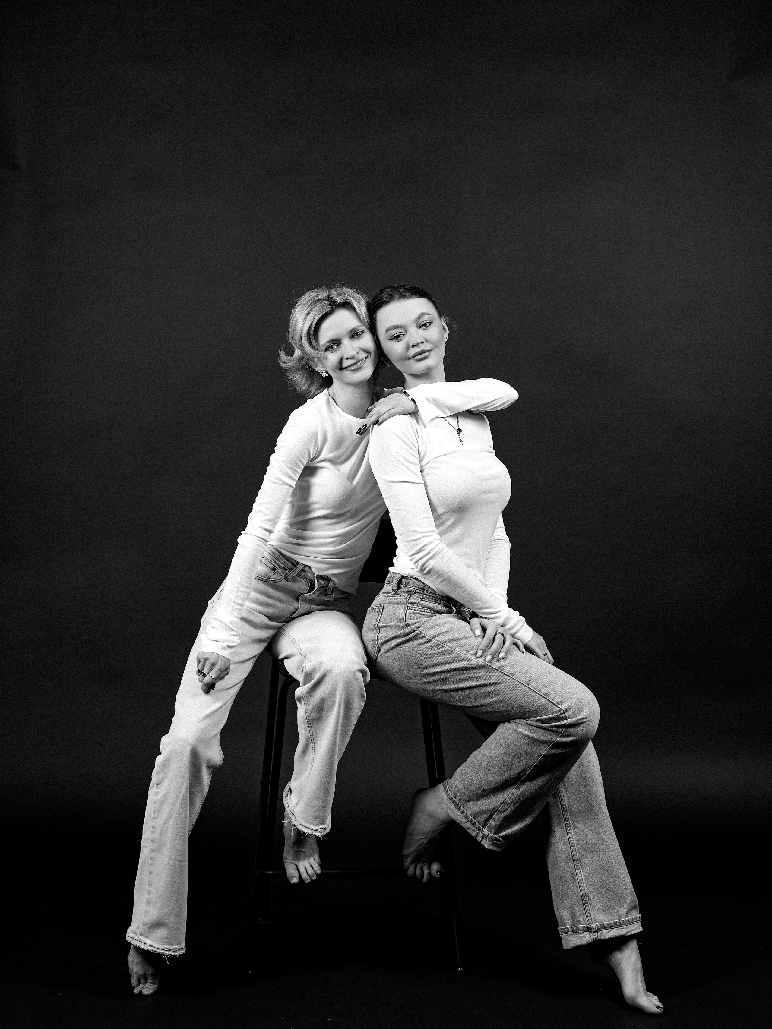 Дарья и Анна. Фотостудия без фотографа Чехов. Первая студия автопортрета в Чехове