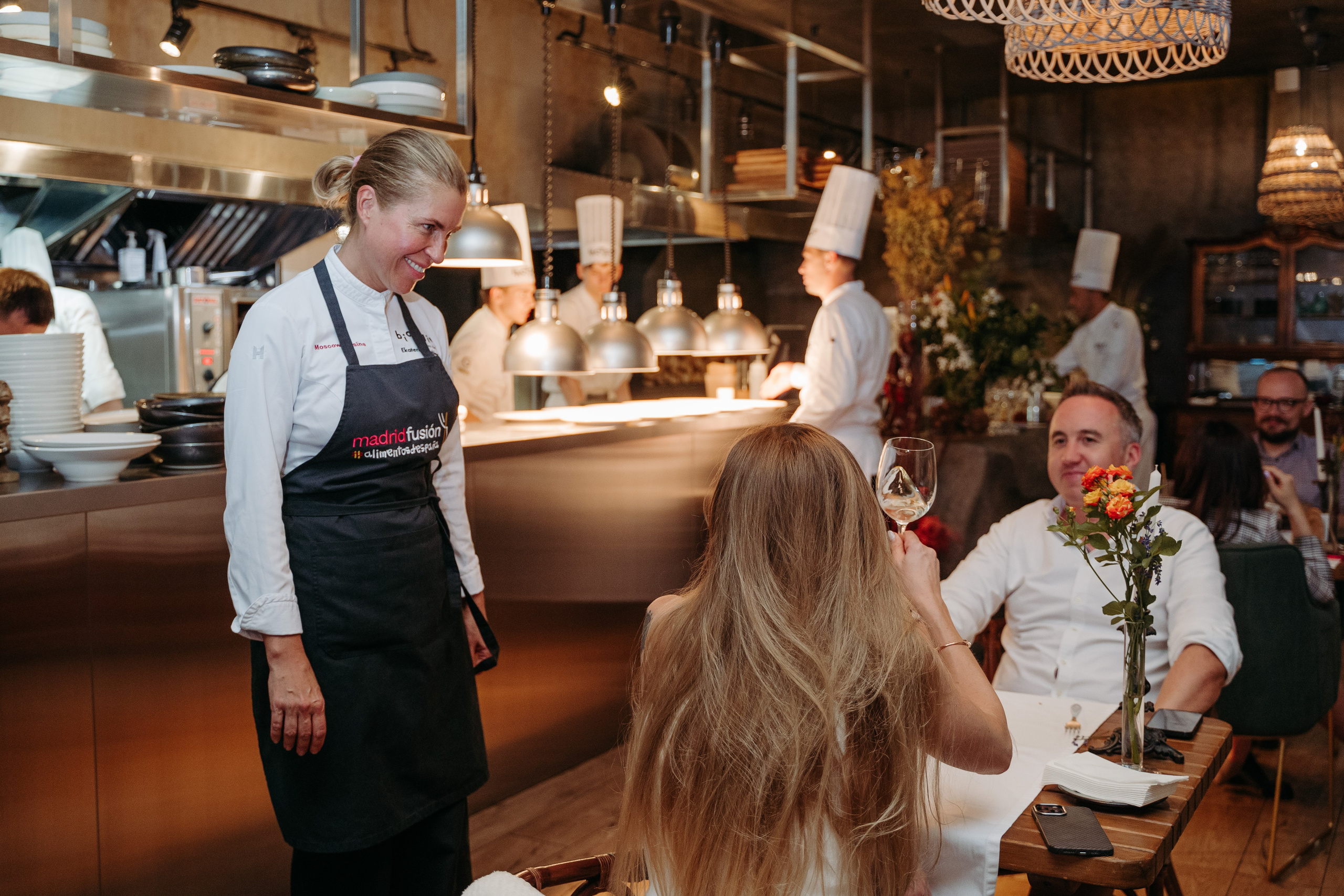 Открытый ужин с Mishlen Шеф Поварами. Репортажный и свадебный фотограф в Москве Рая Небогатова