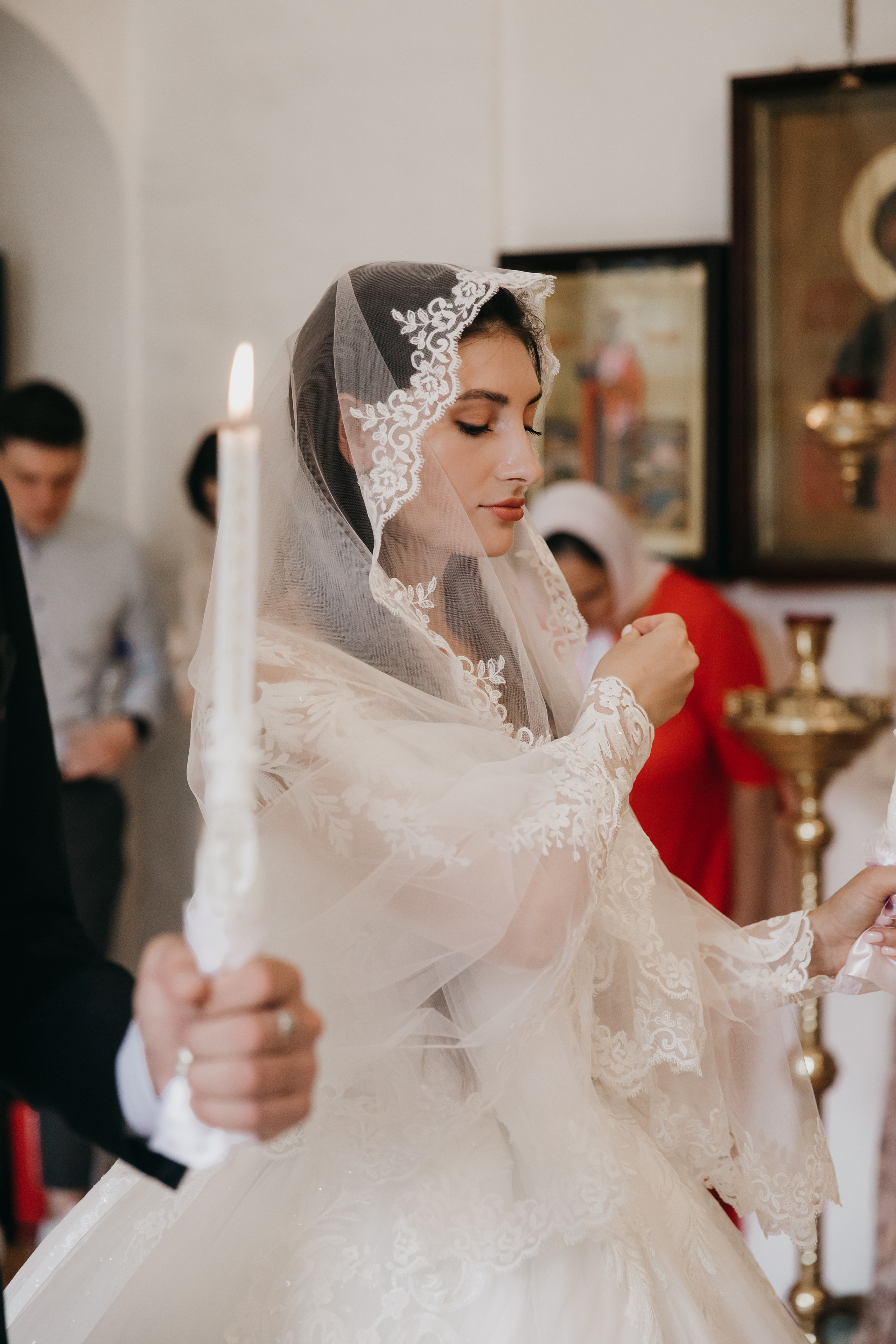 Венчание в Храме Тихвинской Иконы Божией Матери. Свадебный фотограф в Москве Екатерина Гусева
