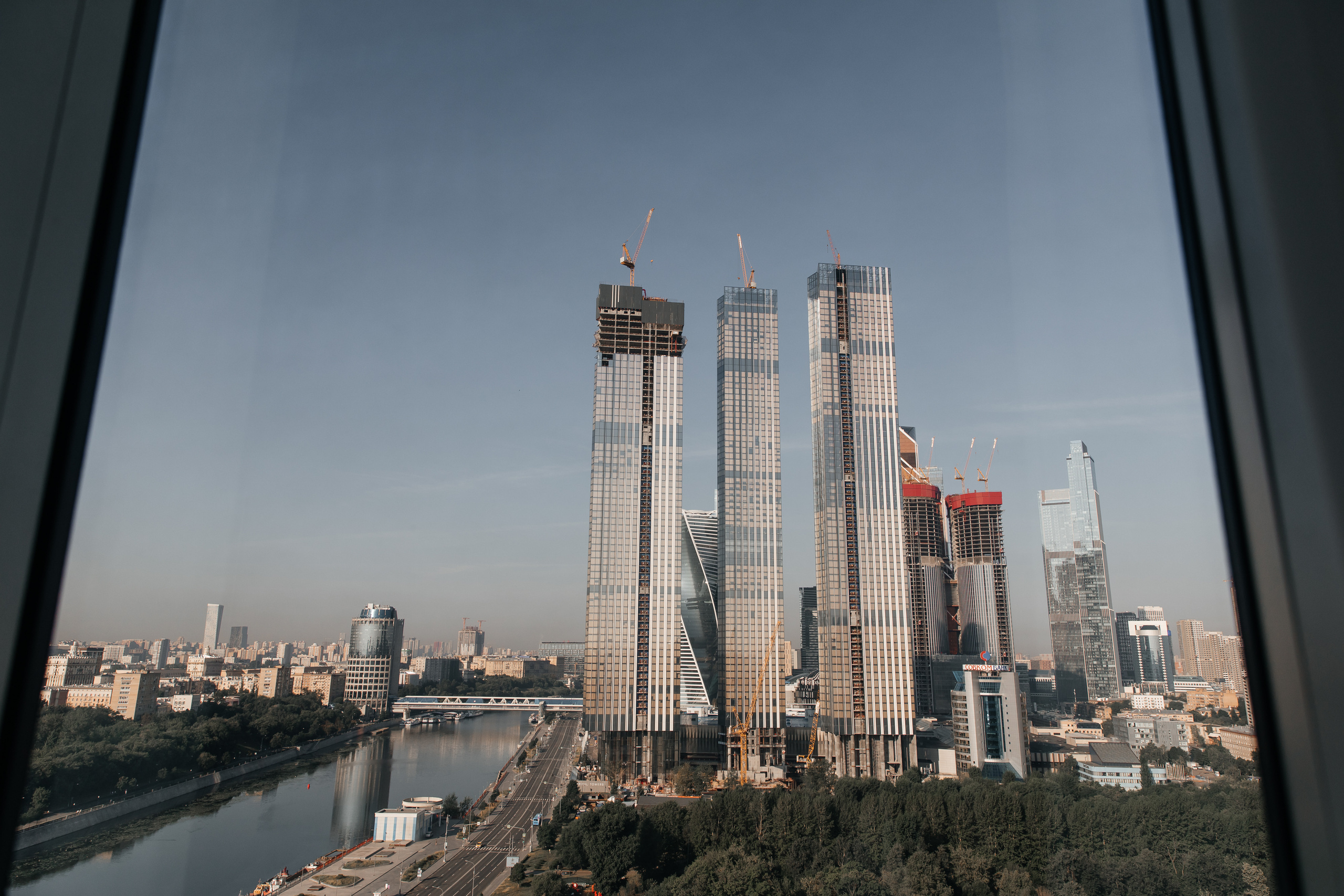 Свадебная фотосессия в отеле. Свадебный фотограф в Москве Екатерина Гусева