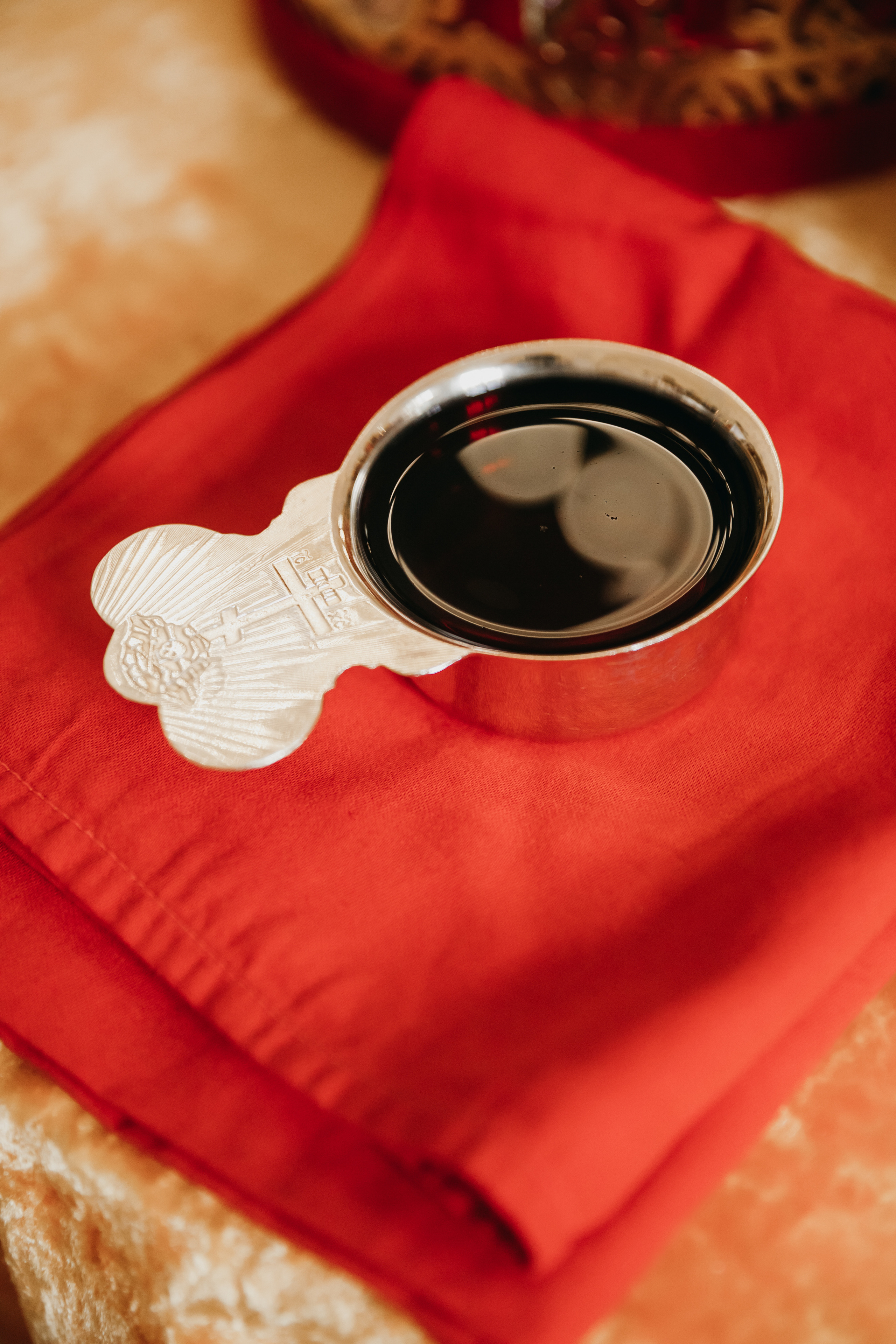 Венчание в Храме Тихвинской Иконы Божией Матери. Свадебный фотограф в Москве Екатерина Гусева