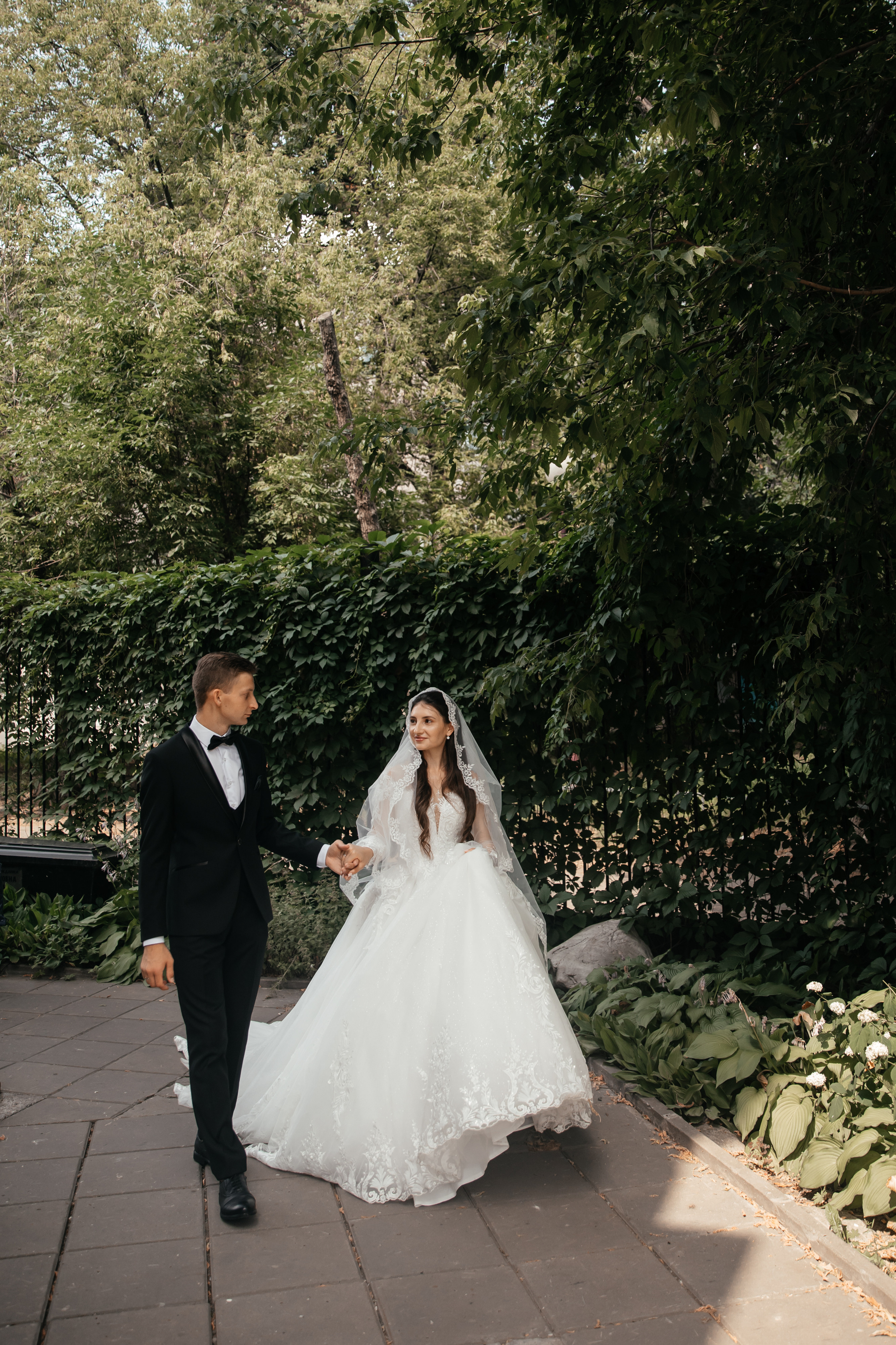 Венчание в Храме Тихвинской Иконы Божией Матери. Свадебный фотограф в Москве Екатерина Гусева