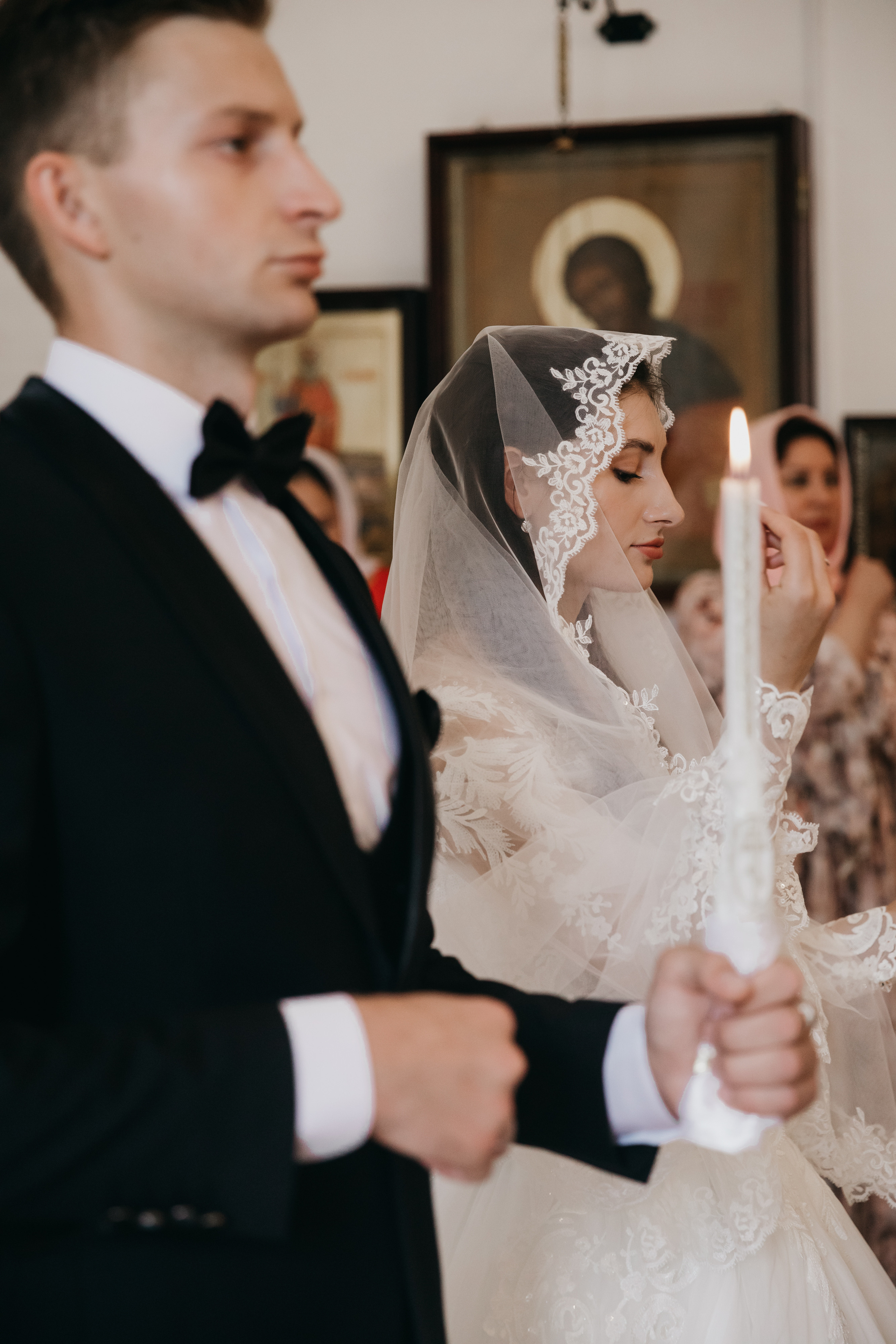 Венчание в Храме Тихвинской Иконы Божией Матери. Свадебный фотограф в Москве Екатерина Гусева