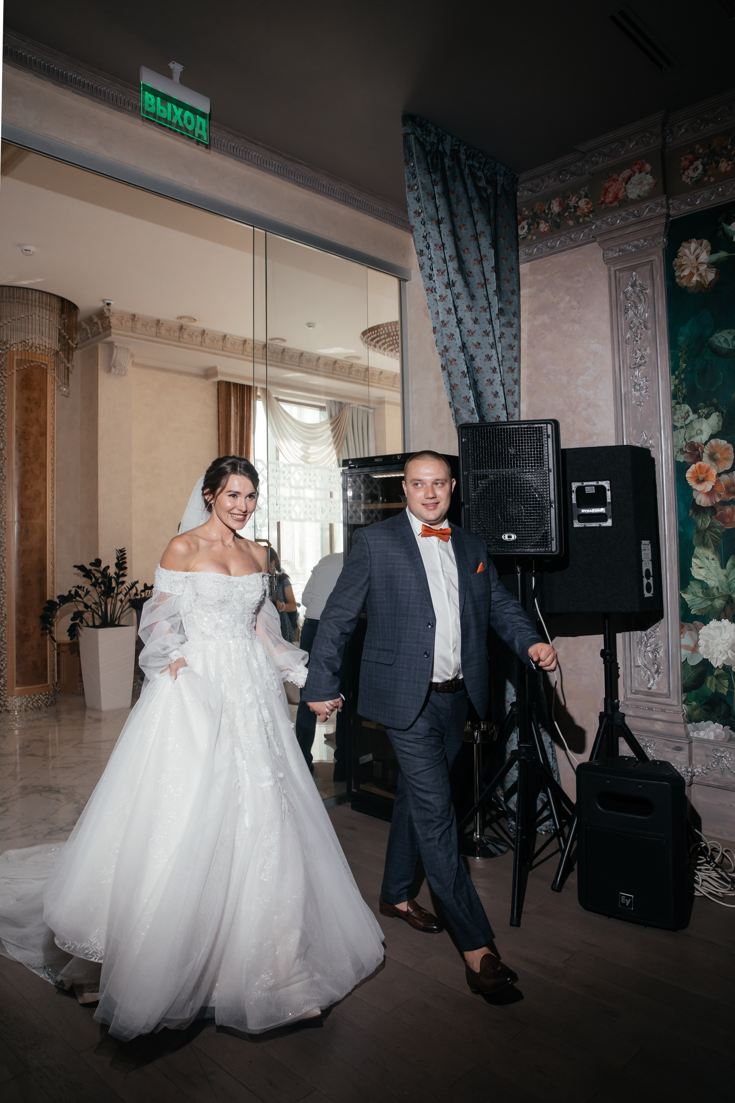 Свадебная фотосессия в отеле. Свадебный фотограф в Москве Екатерина Гусева