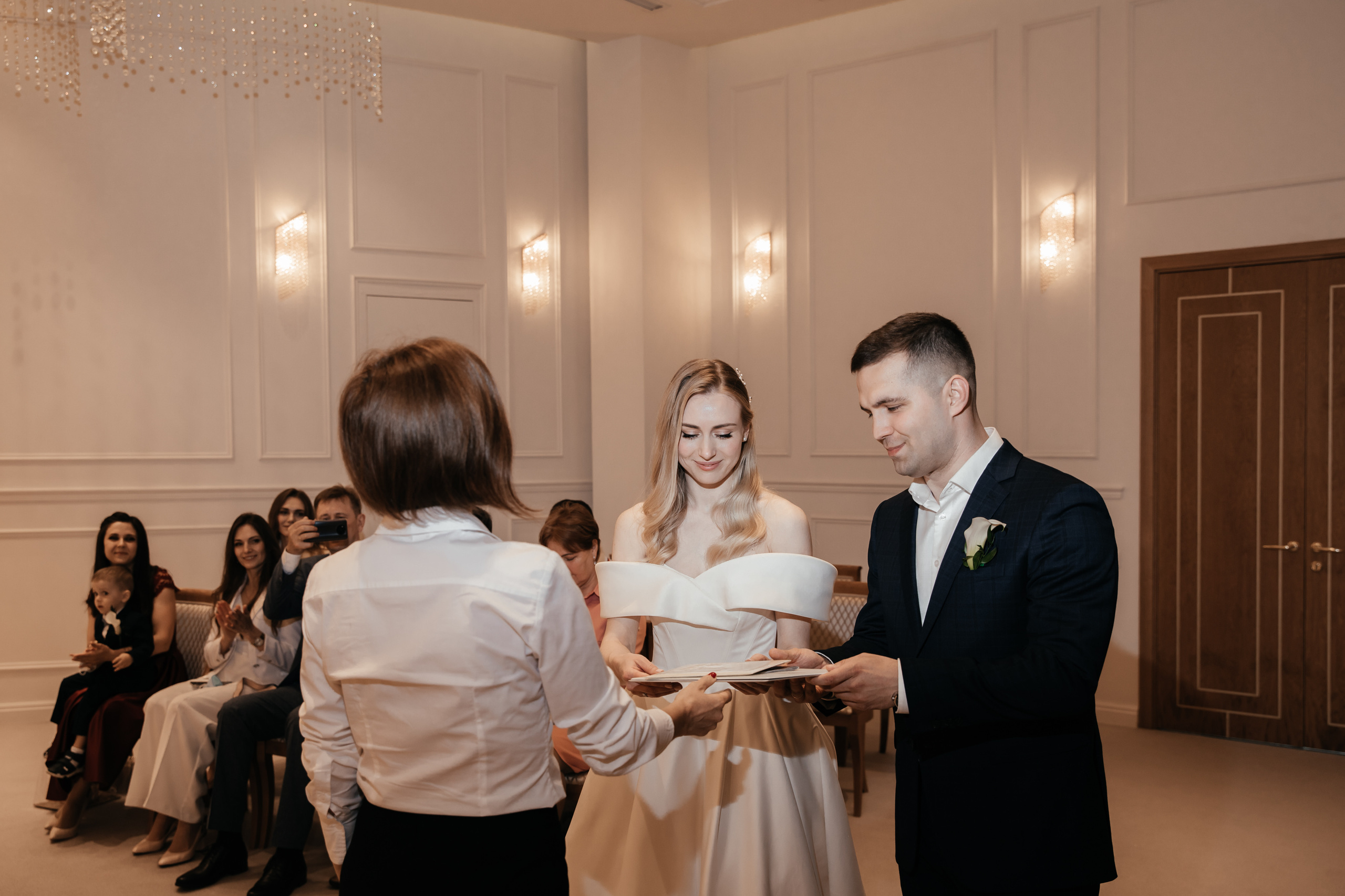 Свадебная фотосессия в Барвихе. Свадебный фотограф в Москве Екатерина Гусева