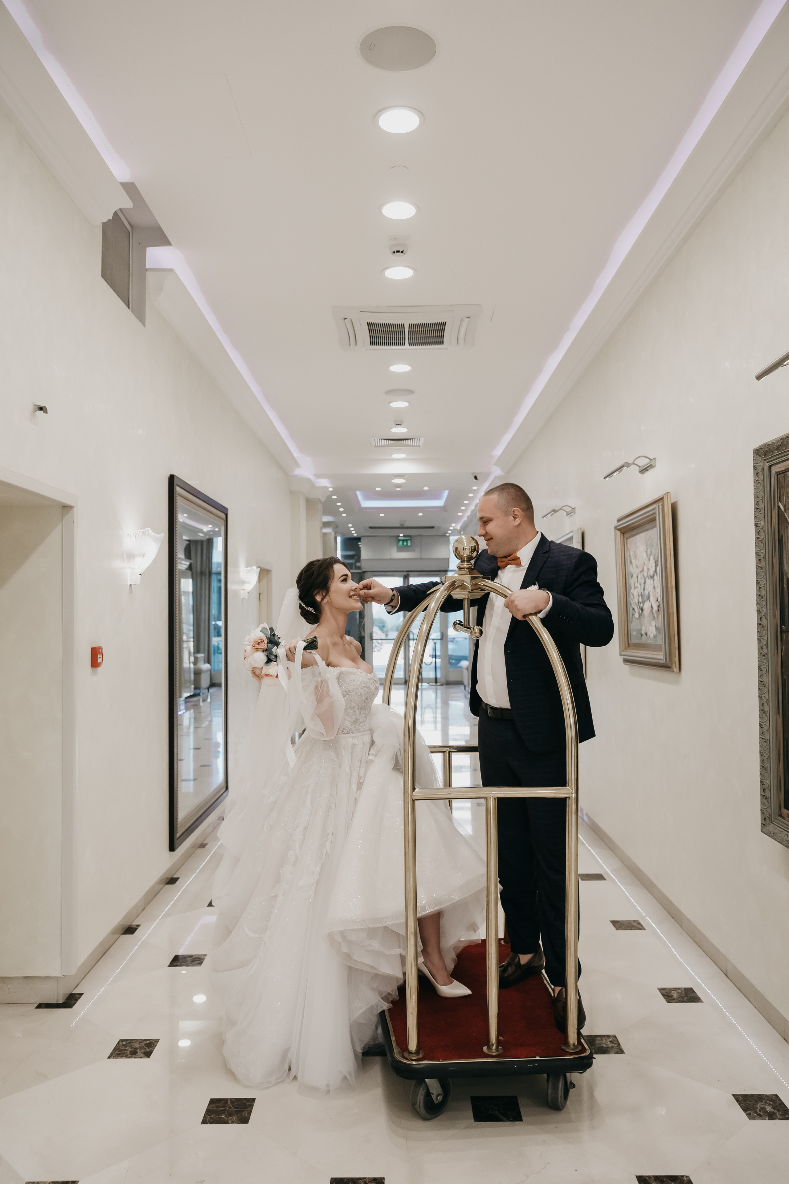 Свадебная фотосессия в отеле. Свадебный фотограф в Москве Екатерина Гусева