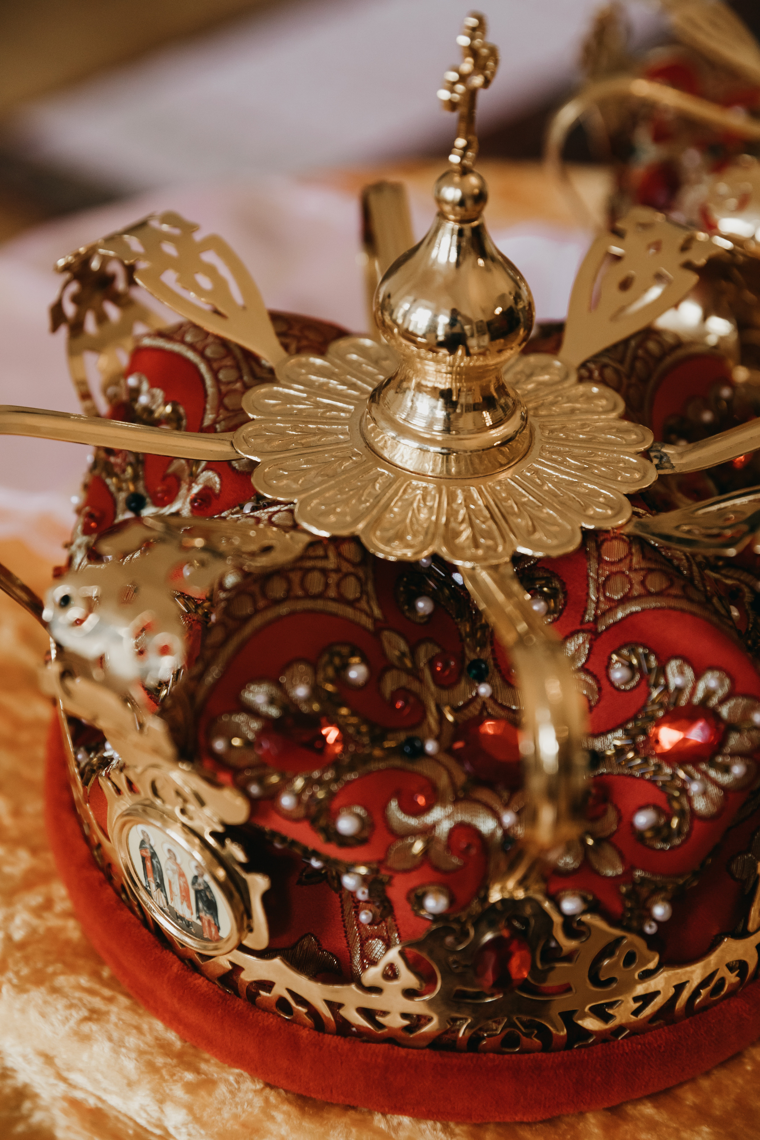 Венчание в Храме Тихвинской Иконы Божией Матери. Свадебный фотограф в Москве Екатерина Гусева