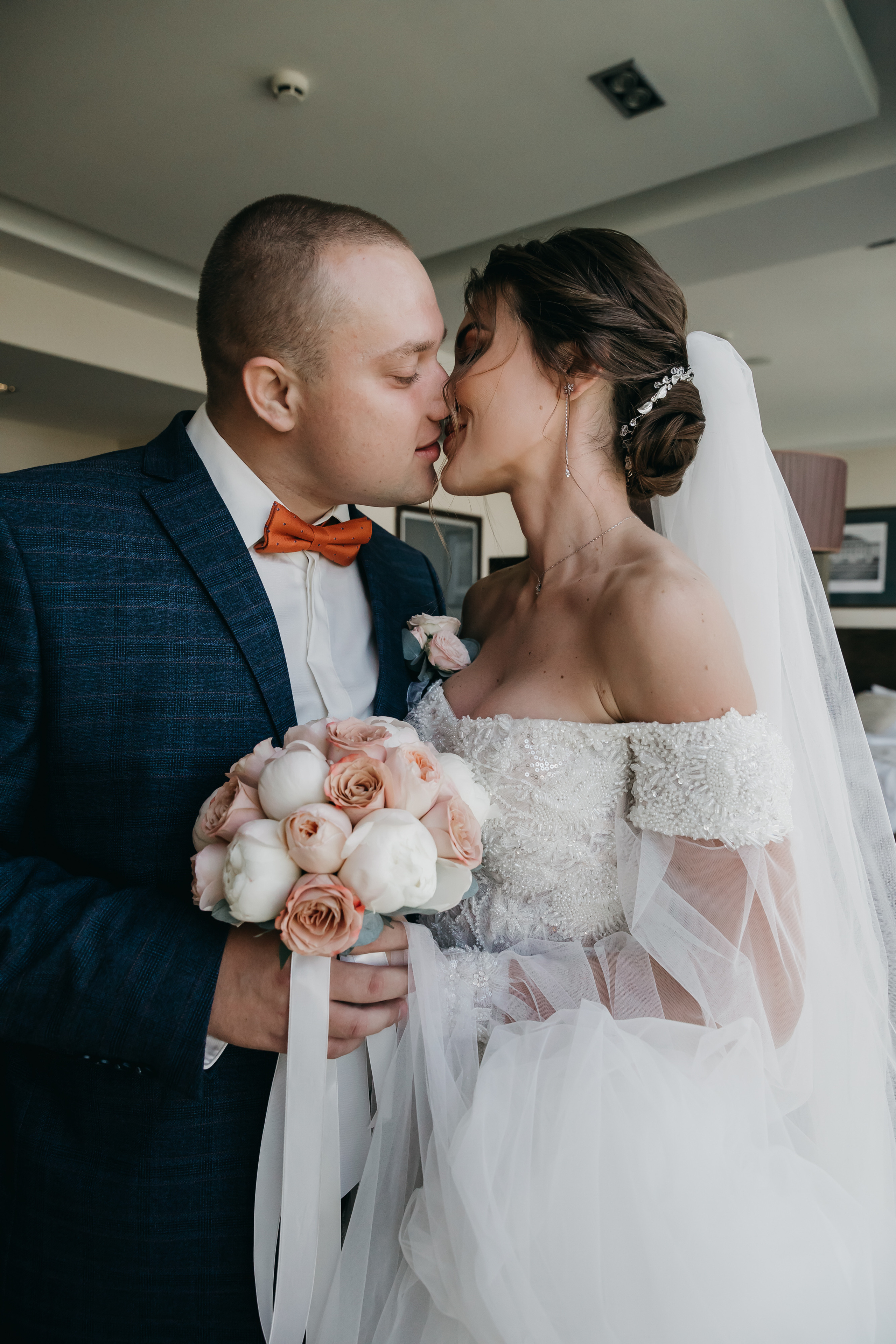 Свадебная фотосессия в отеле. Свадебный фотограф в Москве Екатерина Гусева