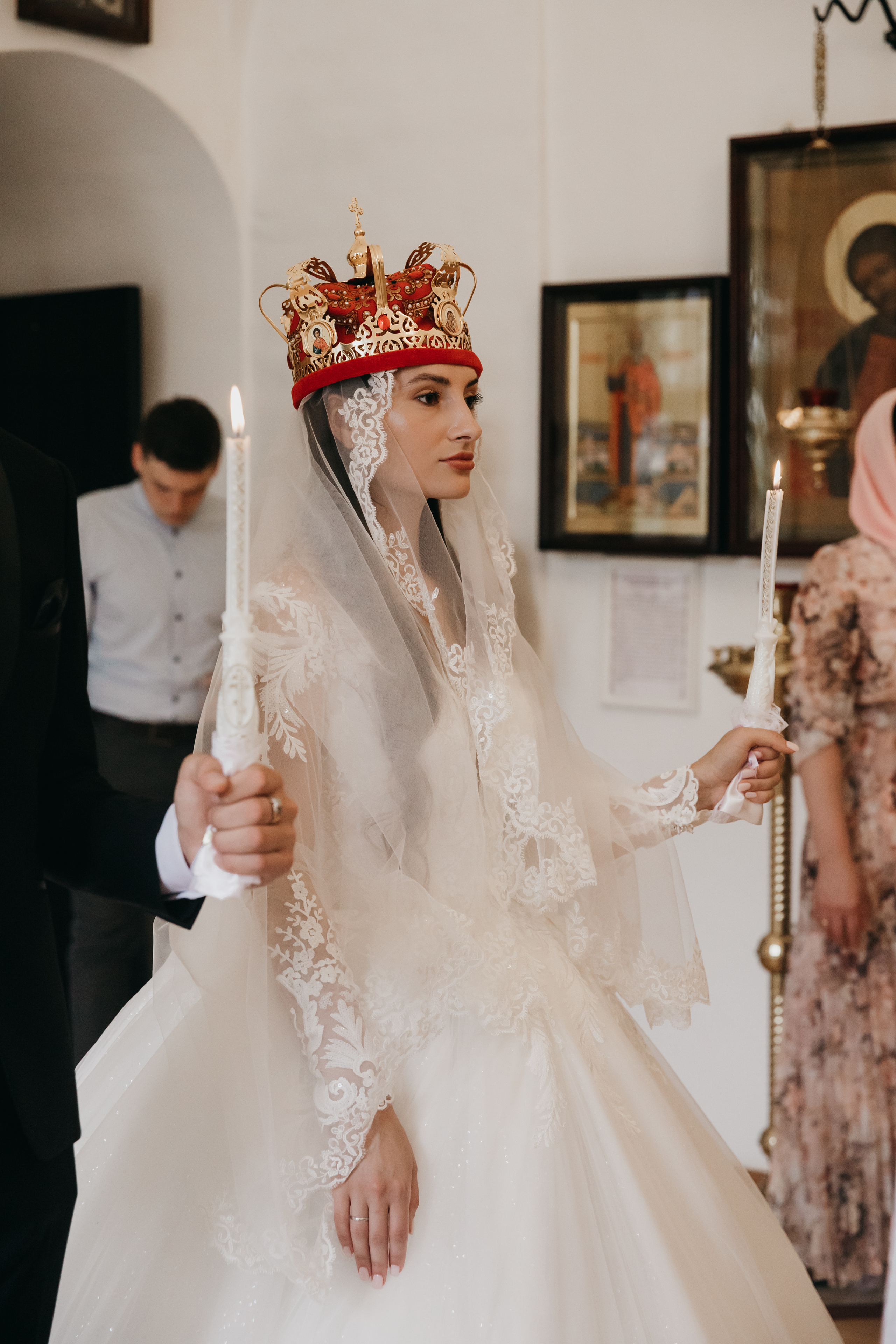 Венчание в Храме Тихвинской Иконы Божией Матери. Свадебный фотограф в Москве Екатерина Гусева
