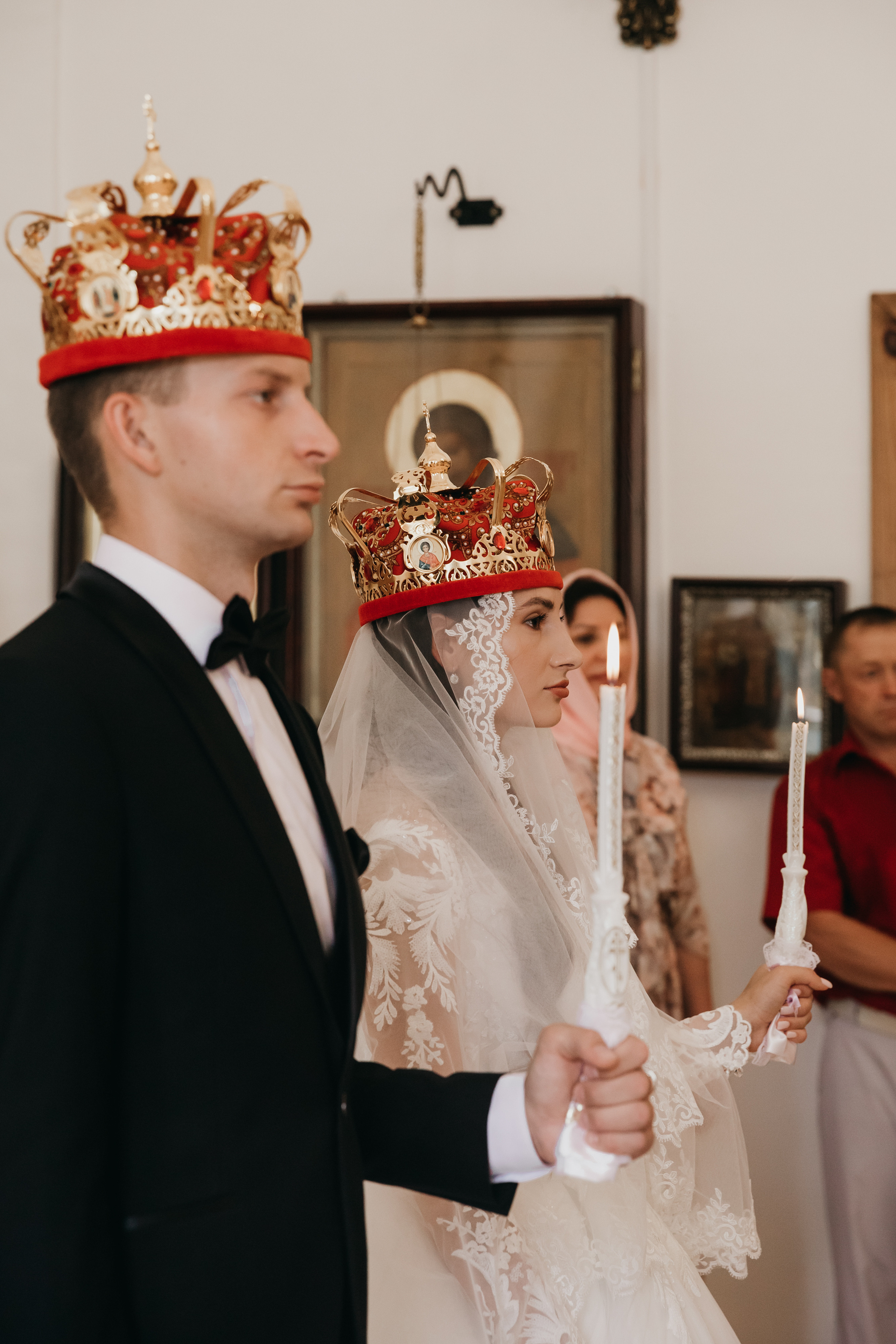 Венчание в Храме Тихвинской Иконы Божией Матери. Свадебный фотограф в Москве Екатерина Гусева