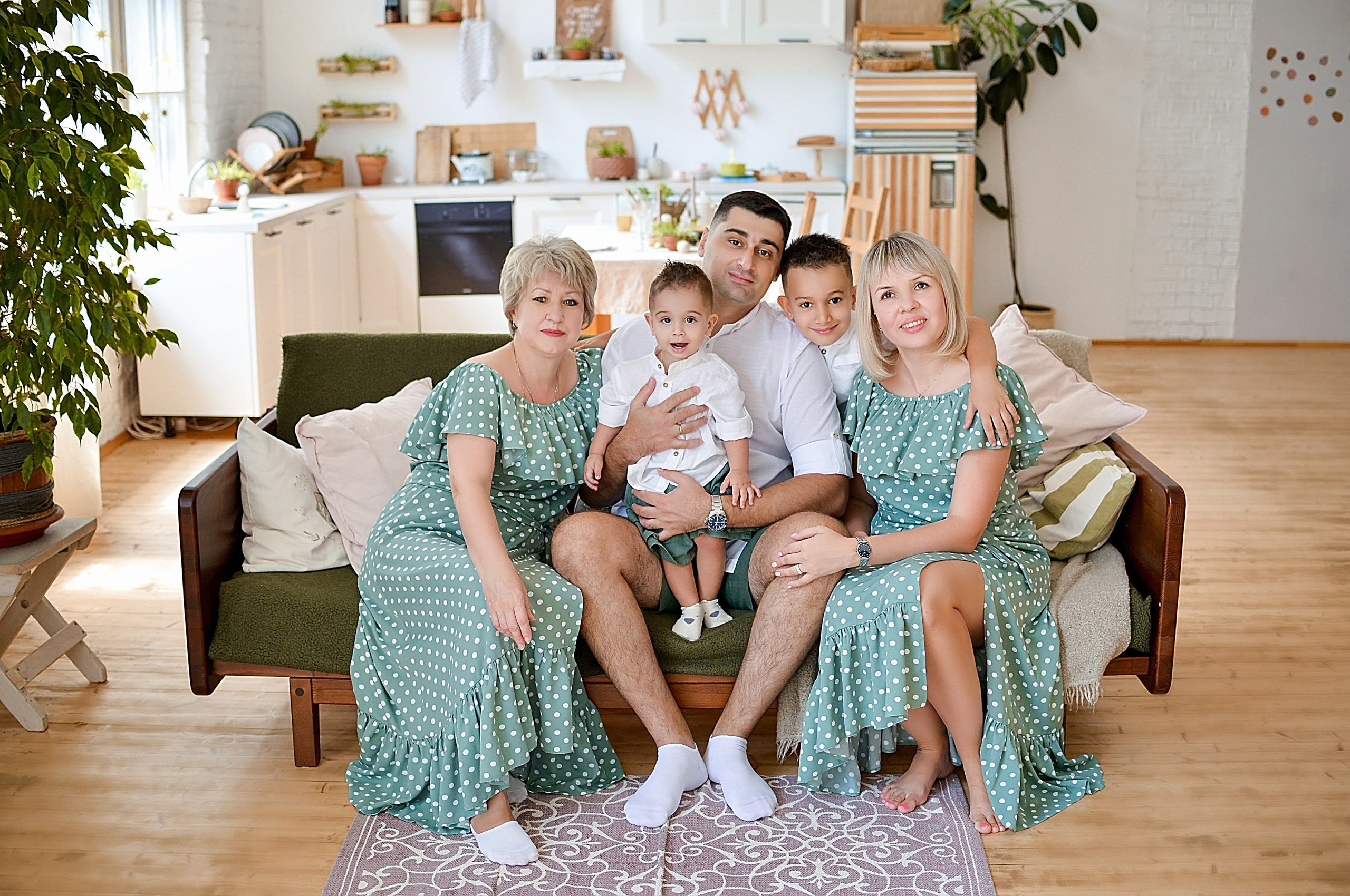 Семейная фотосессия в Краснодаре. Фотограф новорожденных Краснодар Малышенко Надежда