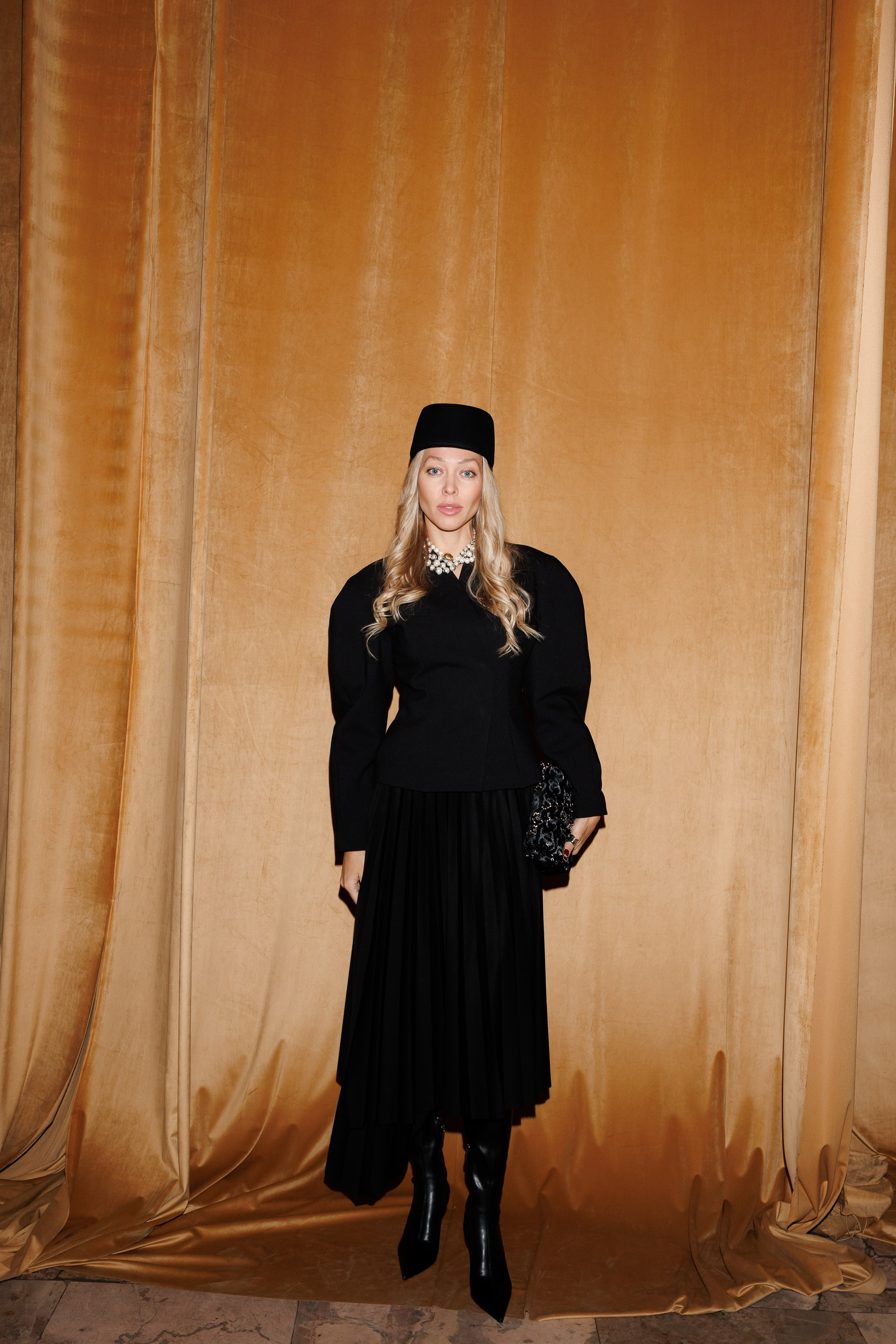 PARISIENNE. Lichi Fashion show. Aleksandr Tsukanov