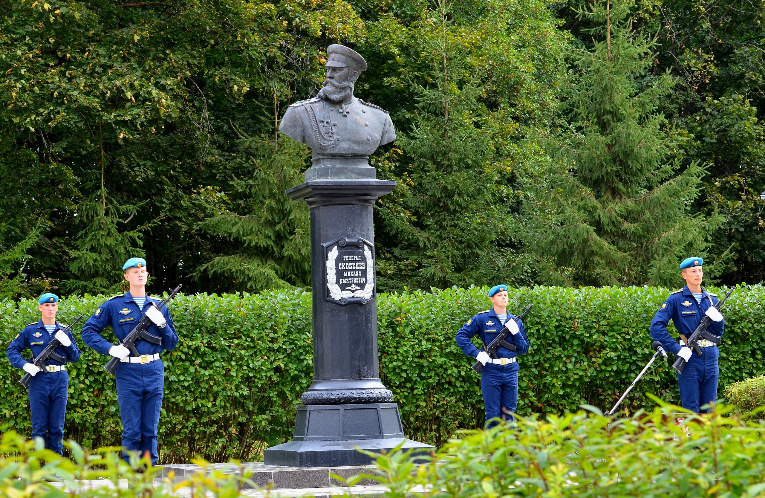 Скобелев. ФОТОГРАФ ВАШИХ МЕРОПРИЯТИЙ РЯЗАНЬ СЕРГЕЙ КЛЮЕВ
