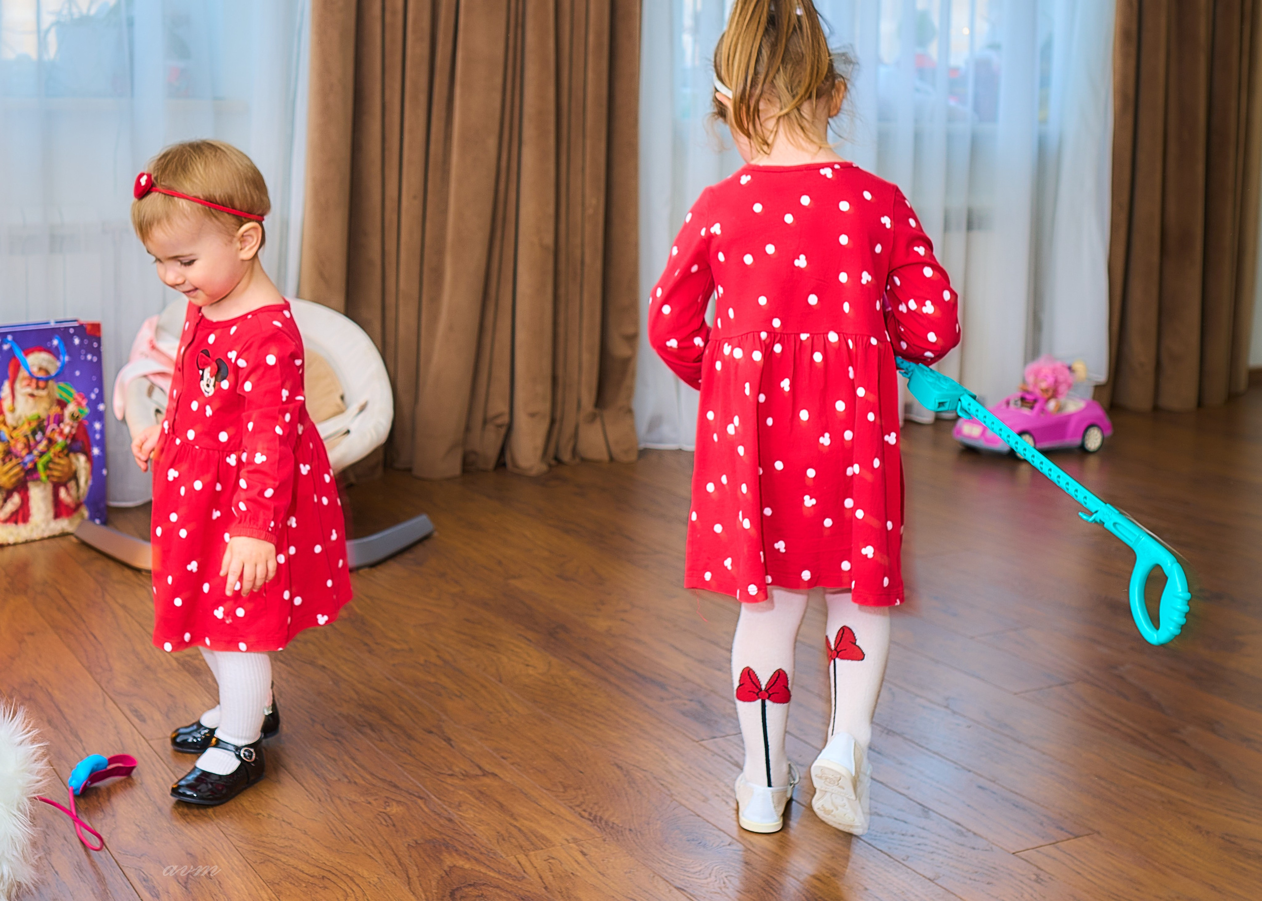 Машенька и Поленька 2024. Фотограф Михеев Андрей