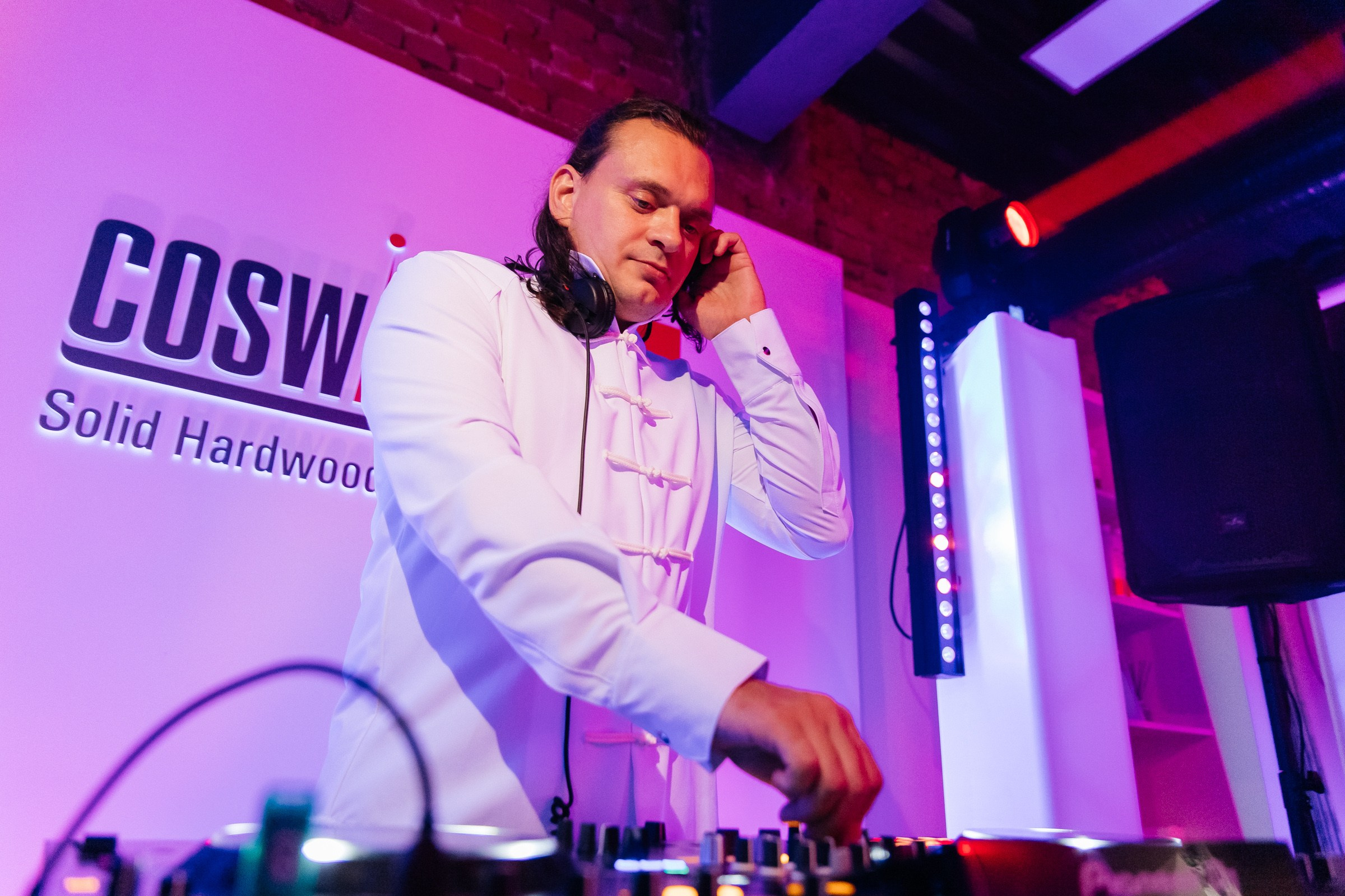 Вечеринка в Coswick. Свадебный и репортажный фотограф в Новосибирске Федор Гладков