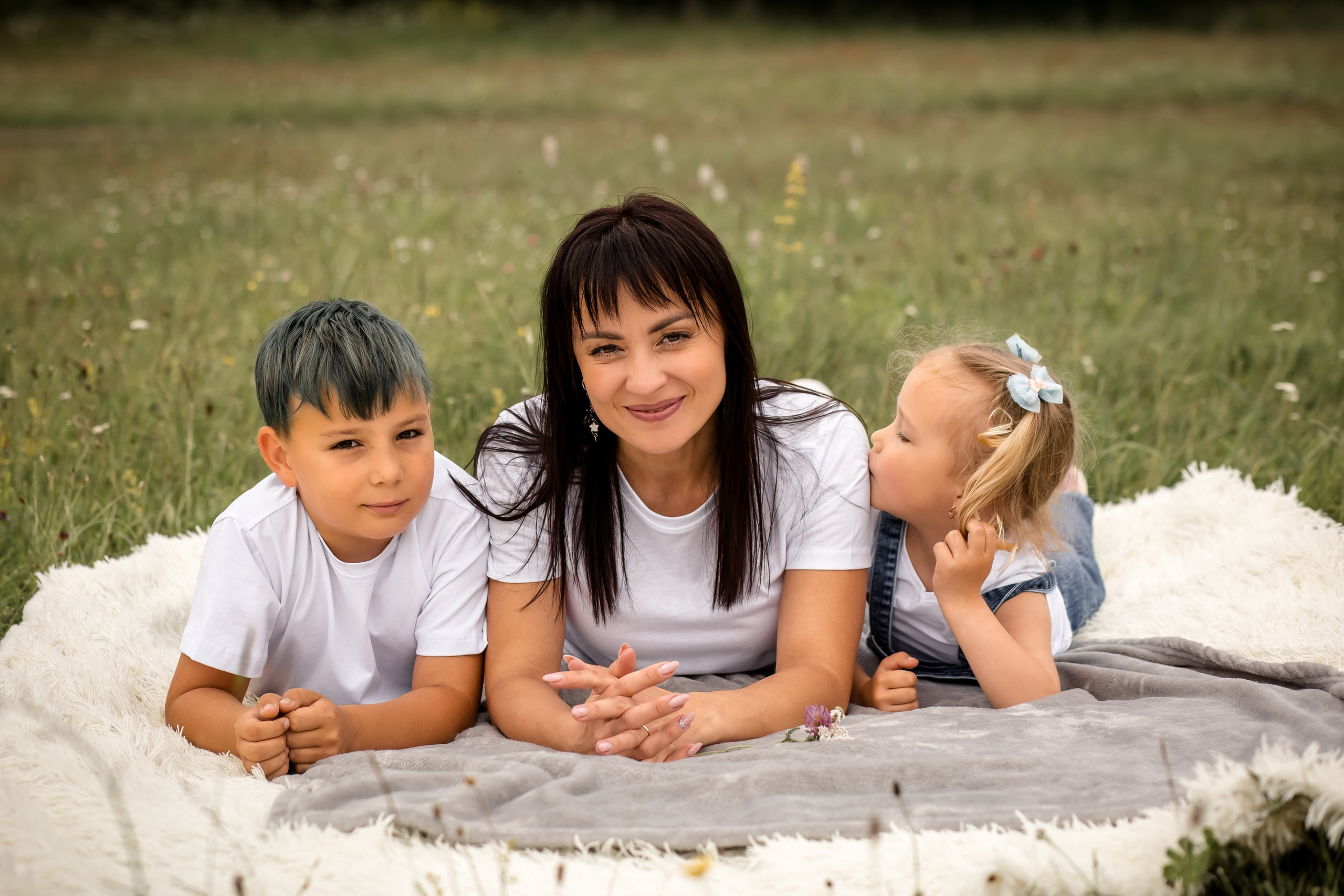 Катя с детками