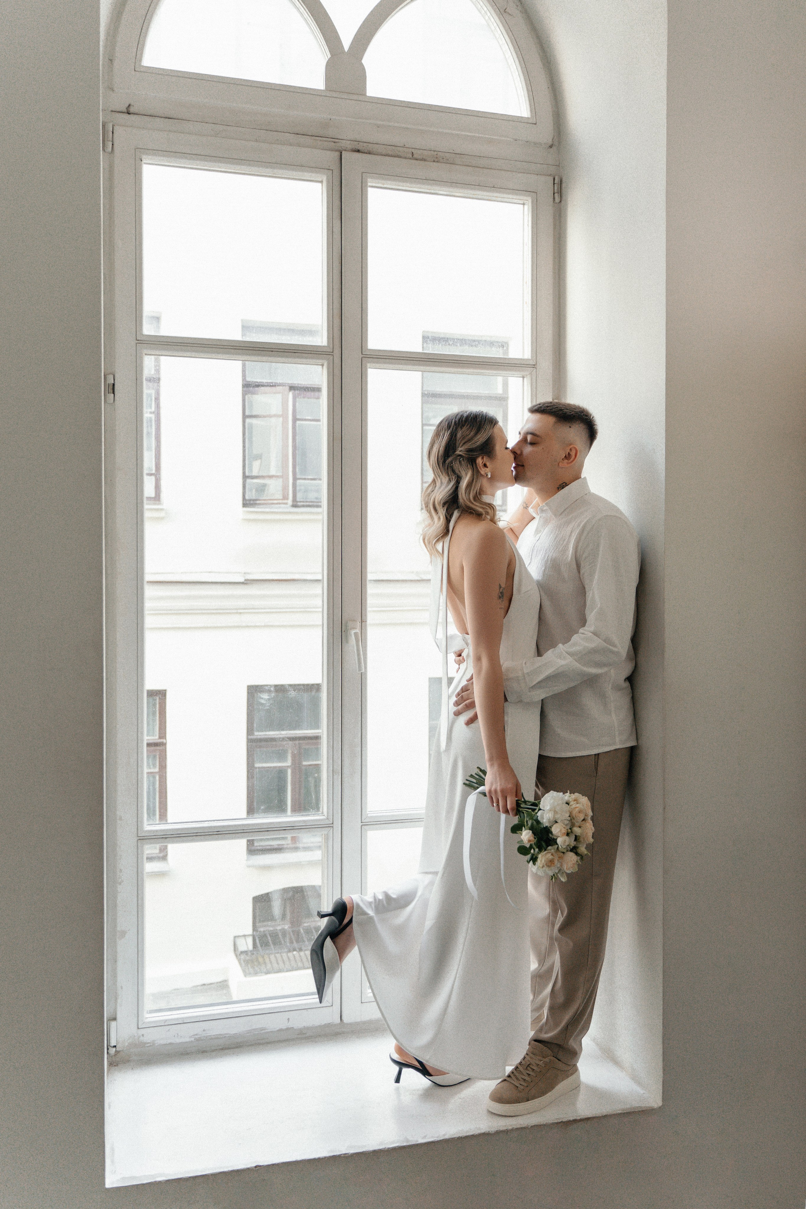 Любовь в одном знаменитом подъезде Минска. Ваш семейный фотограф в Минске — Вика Трегубова