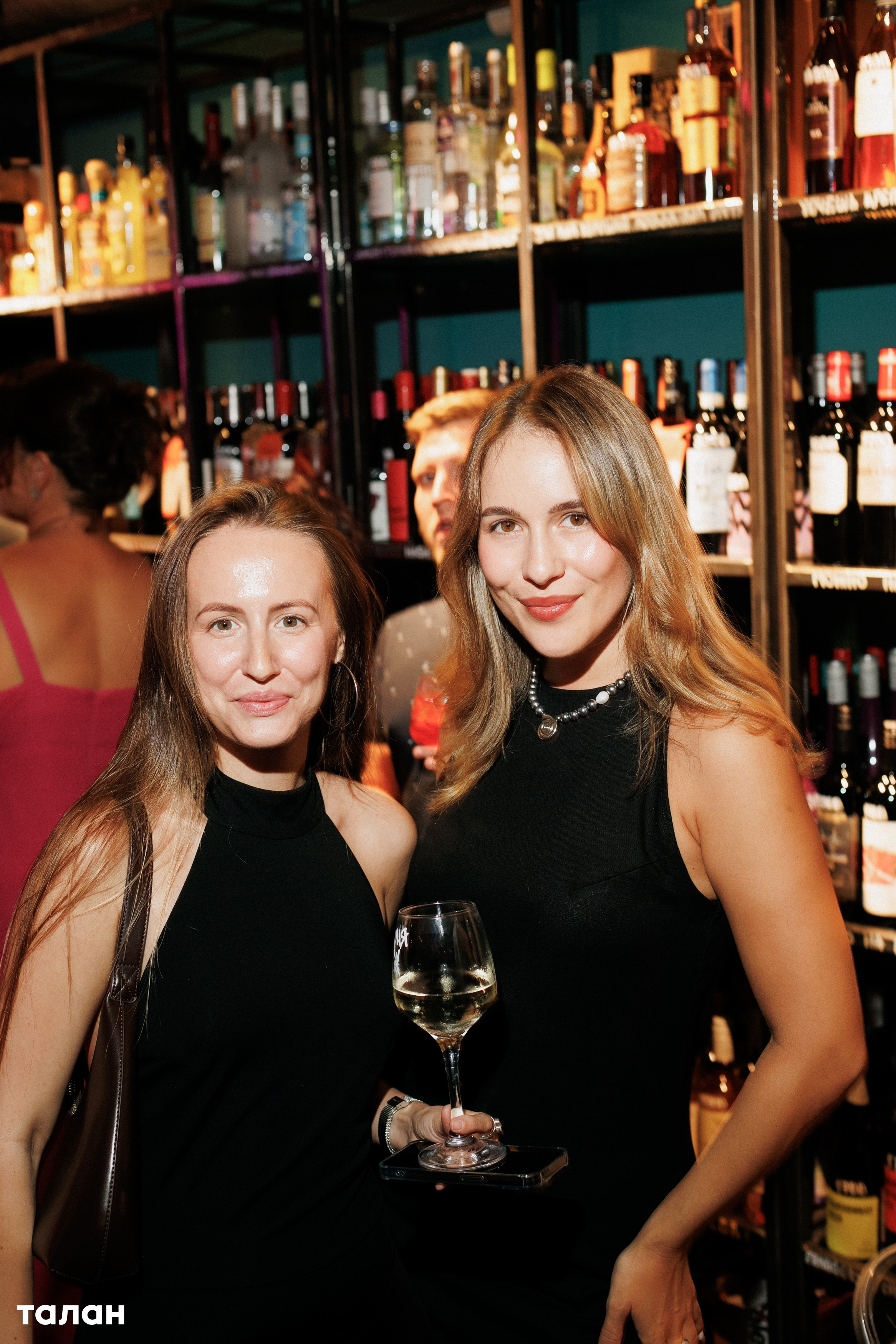 ВИНОТЕКА [бар+магаз] — BIRTHDAY PARTY. СВОИ. ФОТООТЧЕТЫ-СОБЫТИЯ-МЕСТА