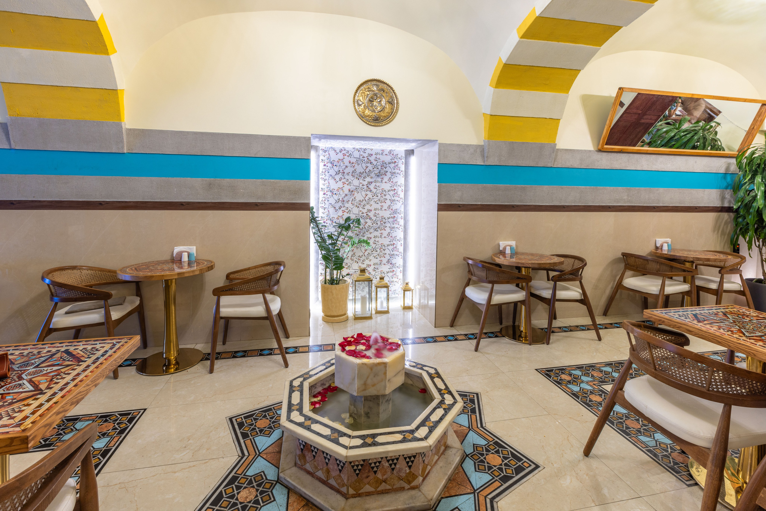 Фотосъёмка интерьера — Ресторана Ливанской Кухни «ADAM». Рекламный, предметный, репортажный, семейный фотограф и художник в Москве