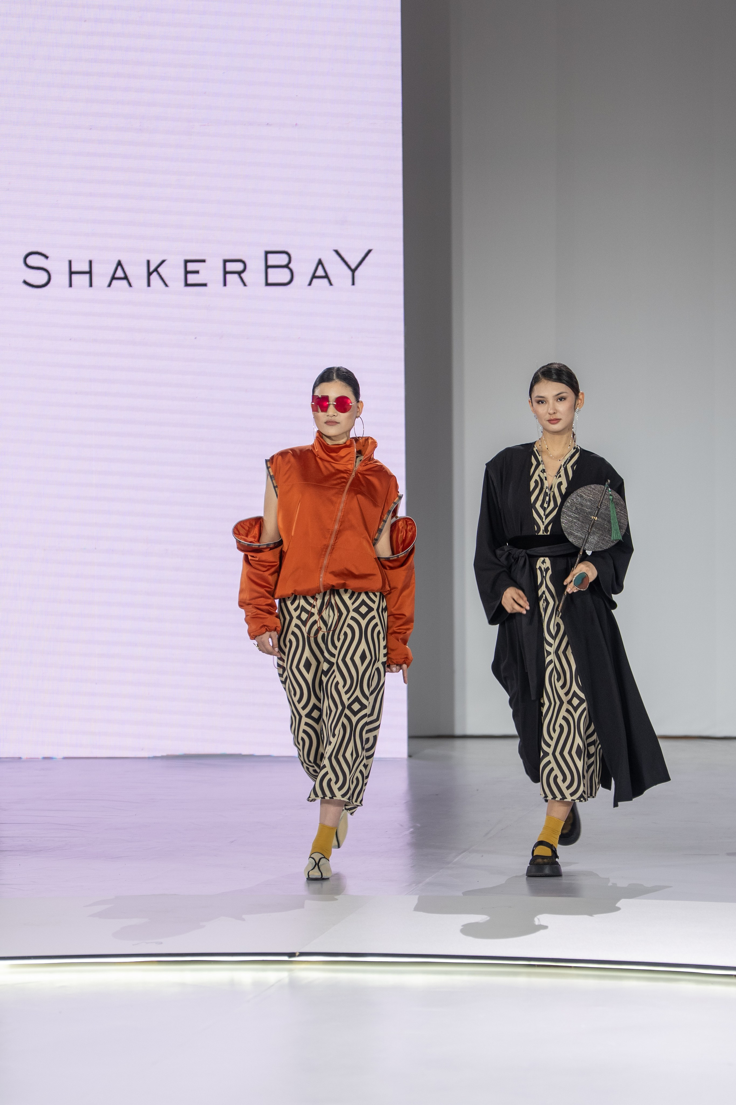 Дезайнер Shakerbay. Сайт Алматинского НЮ АРТ, будуар и фэшн фотографа Дениса Карпенко