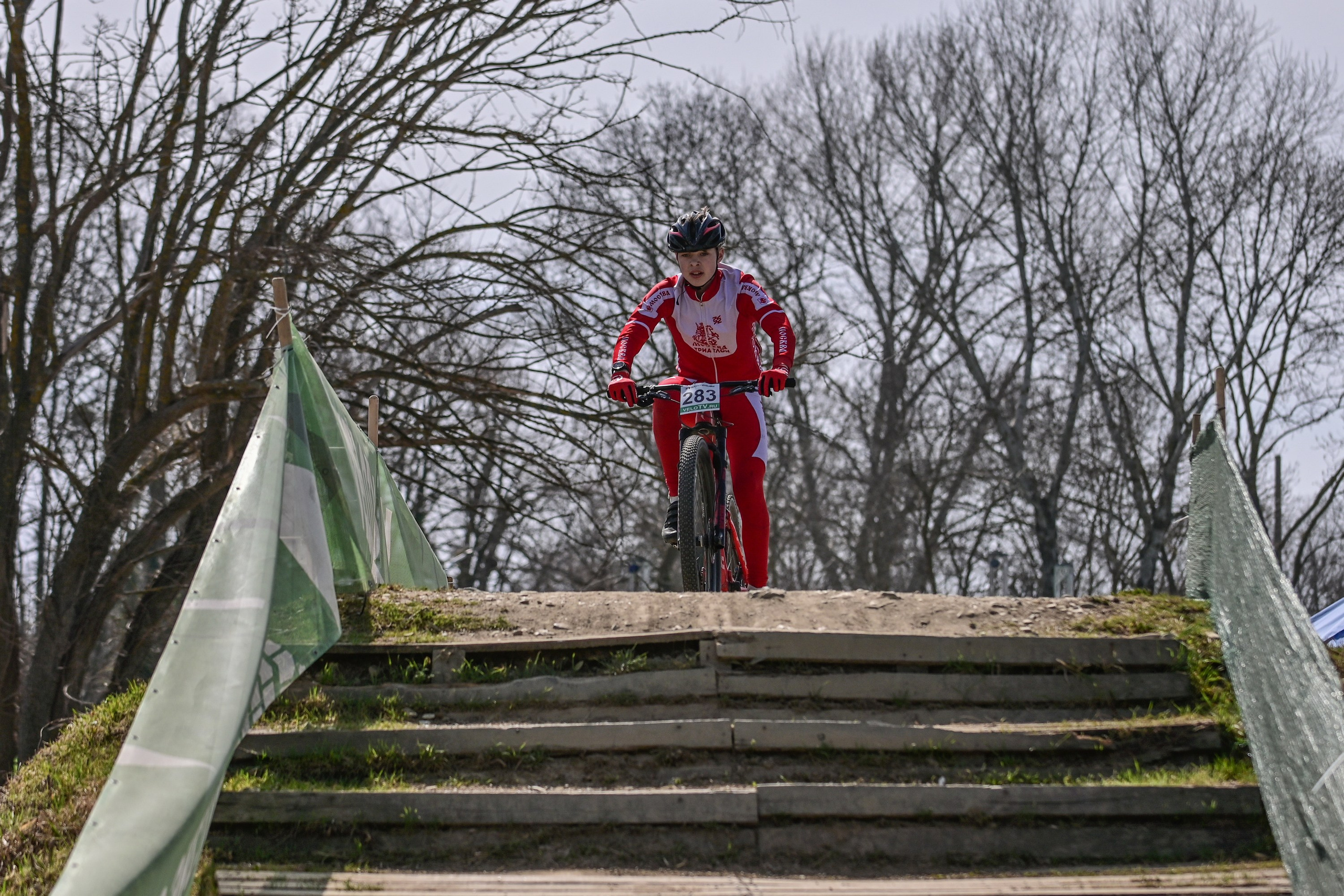 Маунтинбайк, кросс-кантри в Архипо-Осиповке 16 марта 2025. Спортивный фотограф, фотожурналист Павел Ларькин