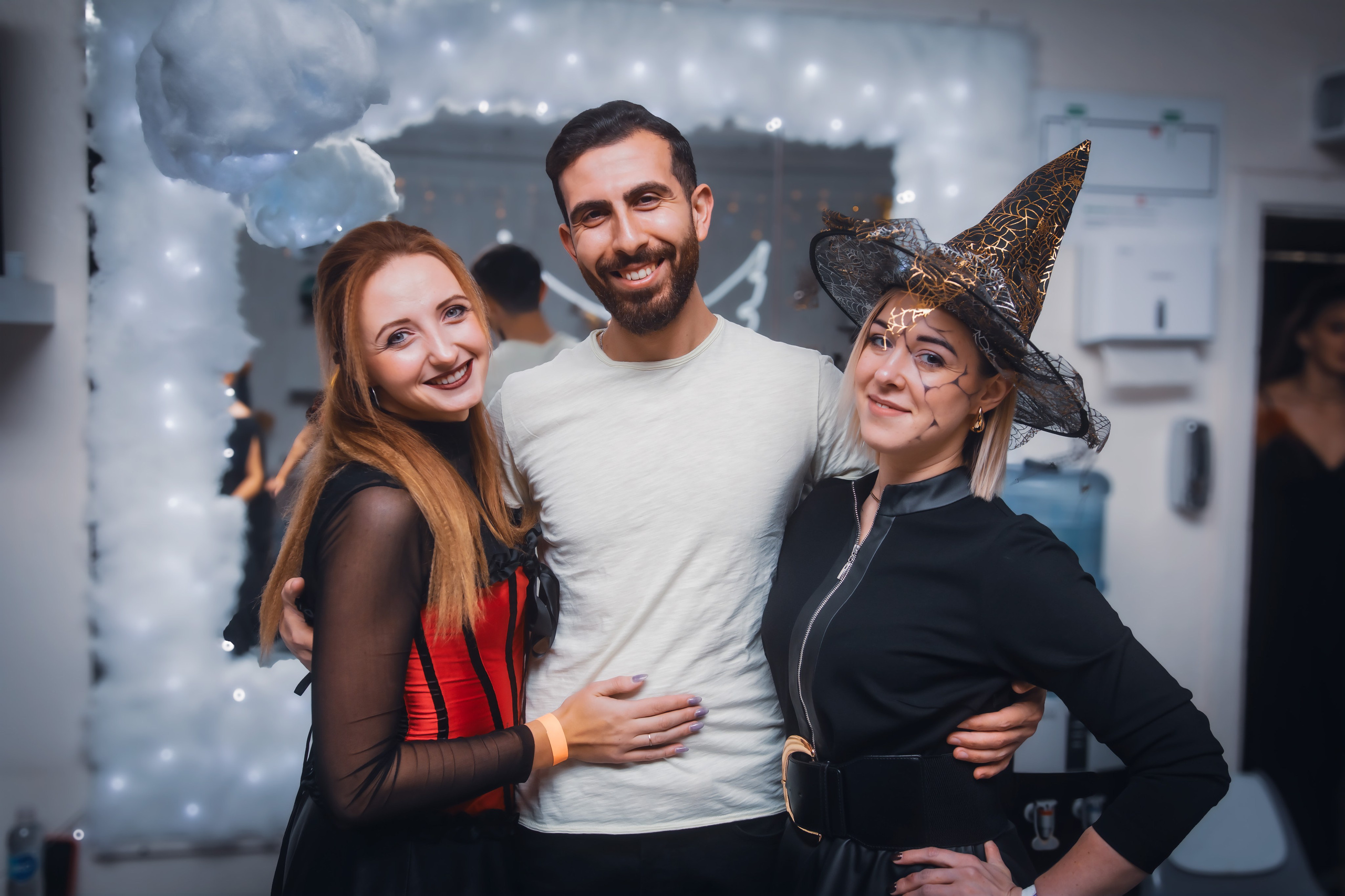Dance vafe вечеринка halloween