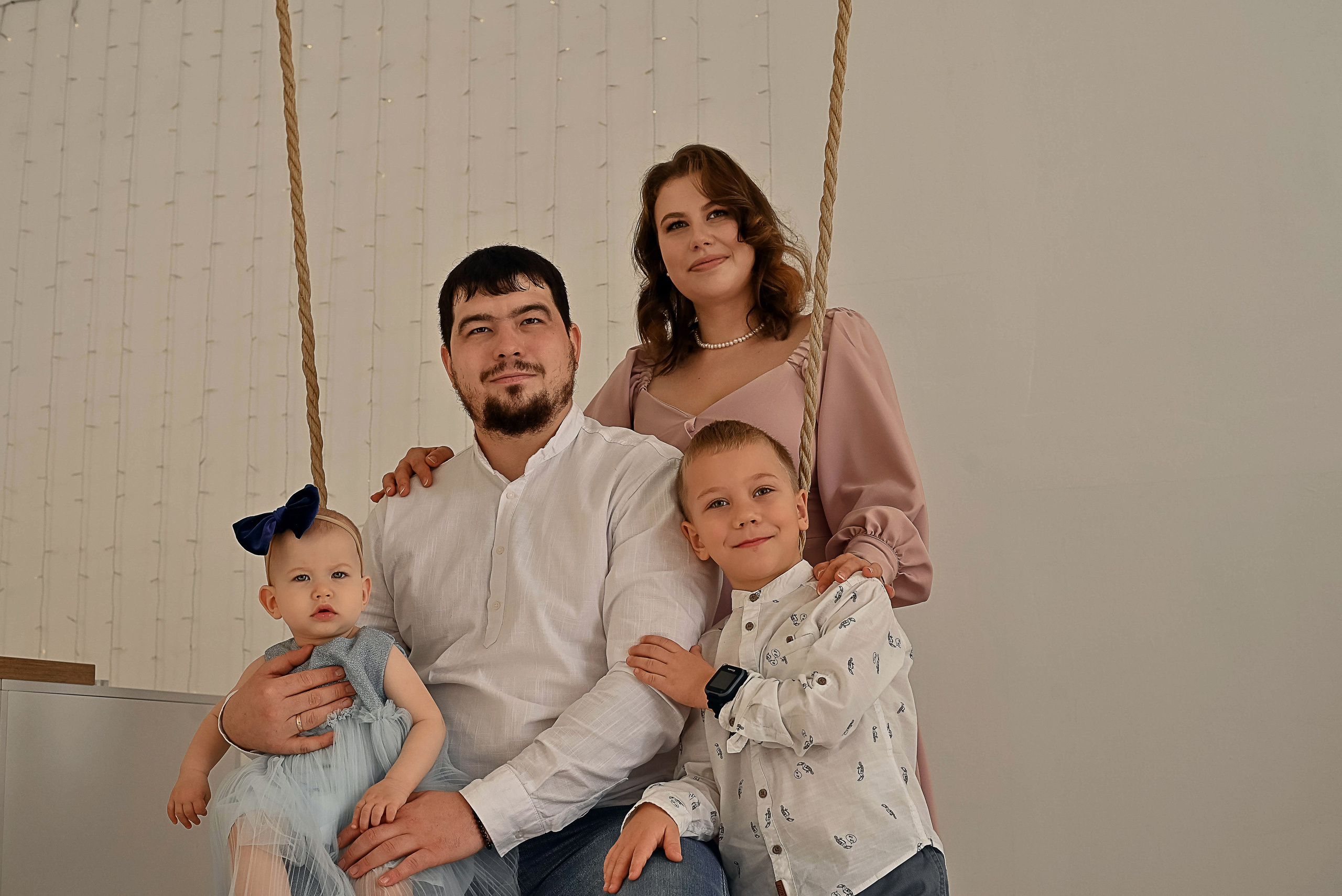 Екатерина, Алексей, Мишаня и Юлечка. Фотографы крещения/венчания  Красноярск Татьяна и Вячеслав Переваловы