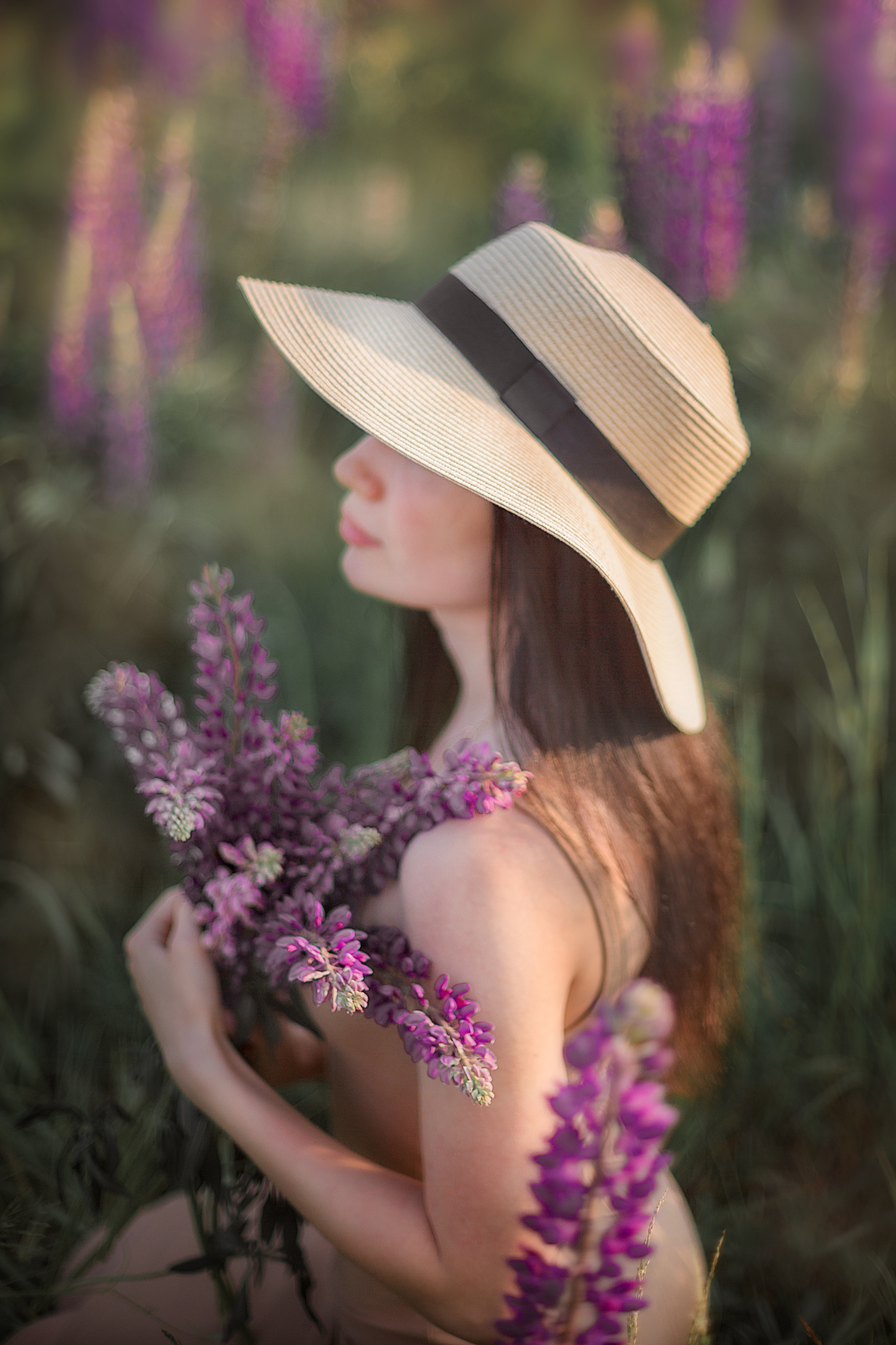 Фотосессия в люпинах с Ольгой. Детский и семейный фотограф в Санкт-Петербурге Светлана Тарасова