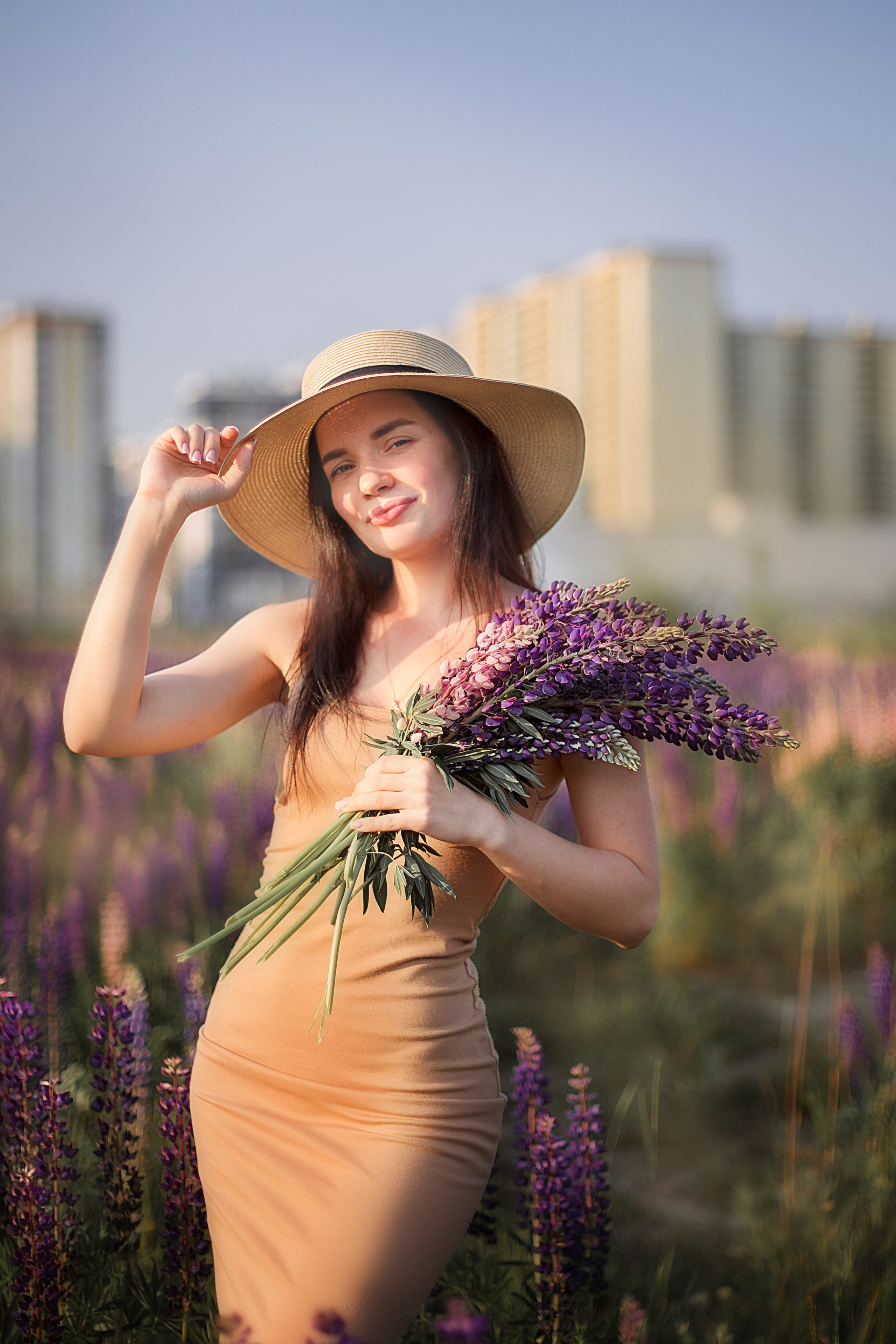 Фотосессия в люпинах с Ольгой. Детский и семейный фотограф в Санкт-Петербурге Светлана Тарасова