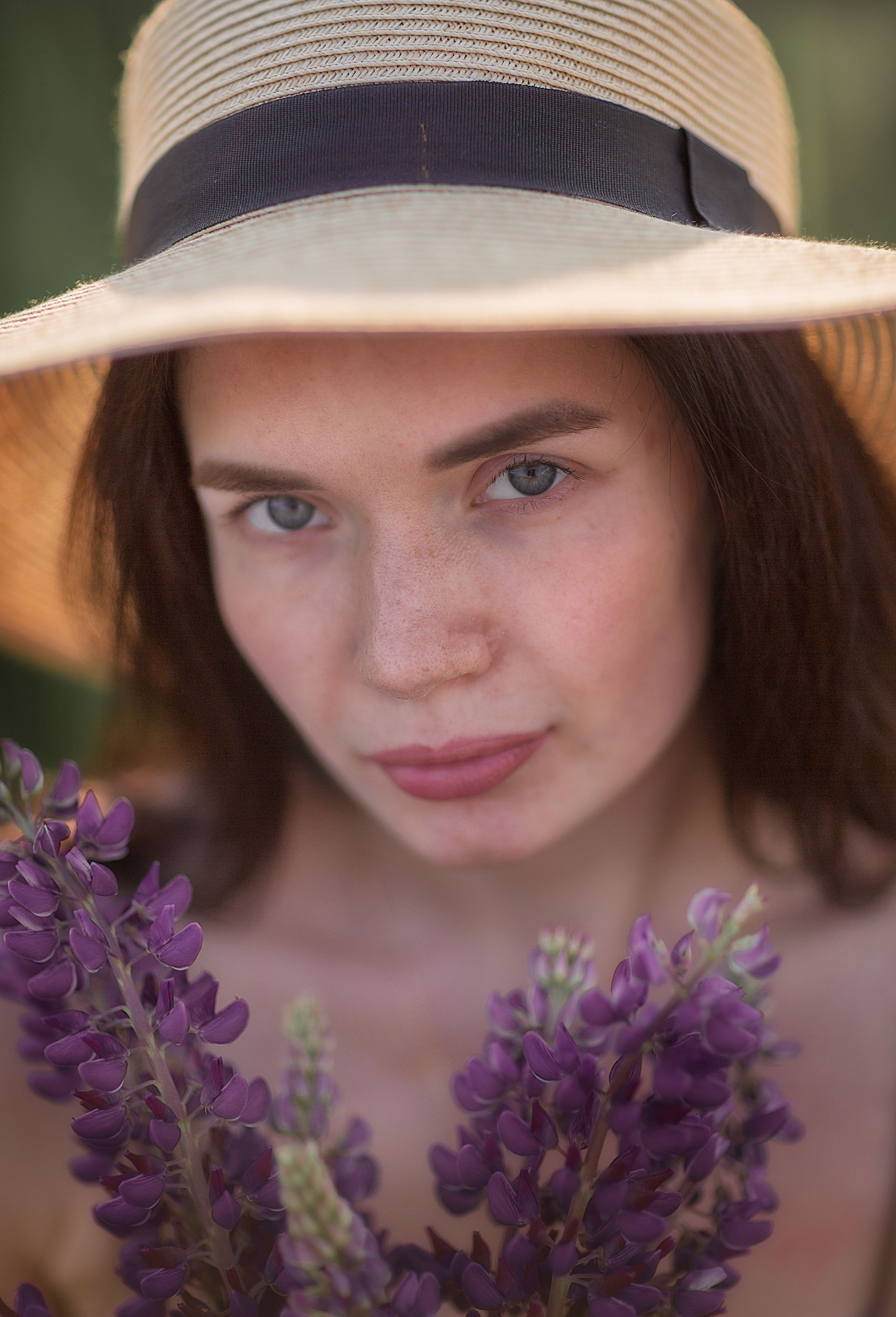Фотосессия в люпинах с Ольгой. Детский и семейный фотограф в Санкт-Петербурге Светлана Тарасова