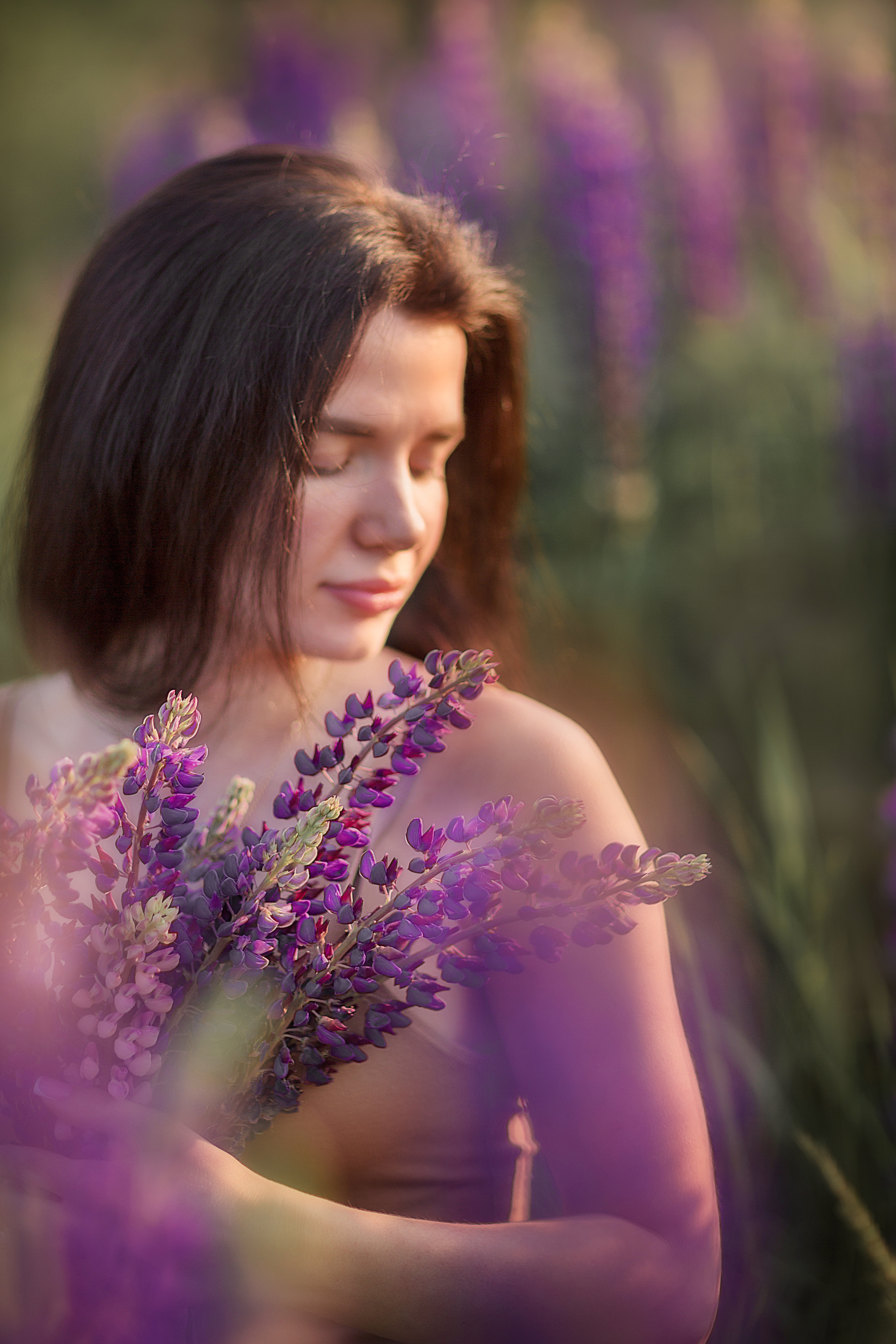 Фотосессия в люпинах с Ольгой. Детский и семейный фотограф в Санкт-Петербурге Светлана Тарасова