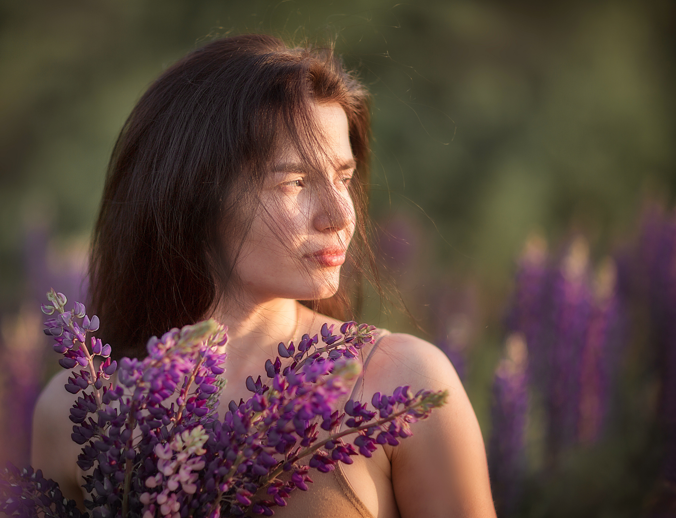 Фотосессия в люпинах с Ольгой. Детский и семейный фотограф в Санкт-Петербурге Светлана Тарасова