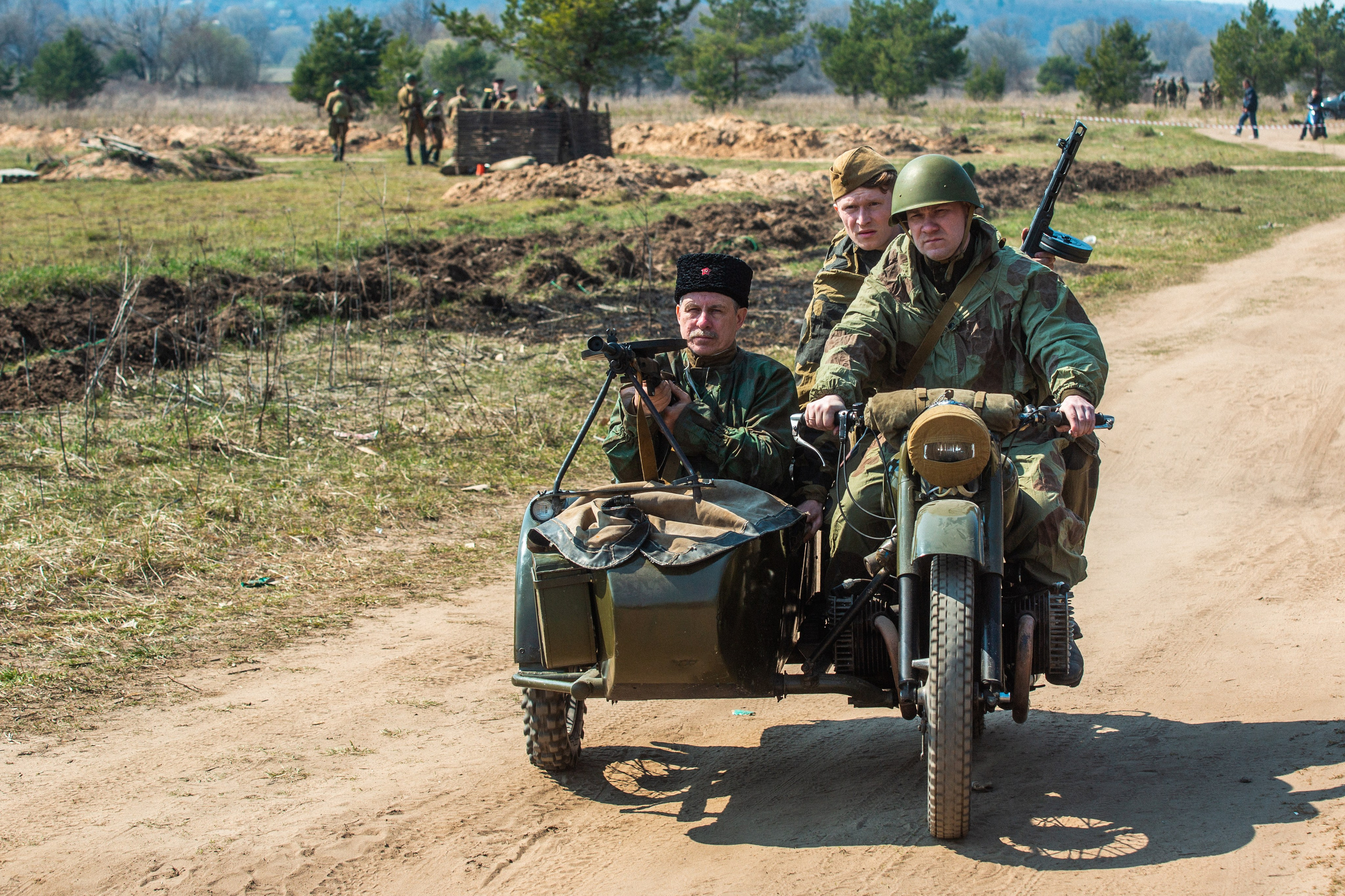 РЕКОНСТРУКЦИЯ БОЯ — ВОВ — БИТВА ЗА ГОРОД. Профессиональный фотограф в Мценске и Орловской области