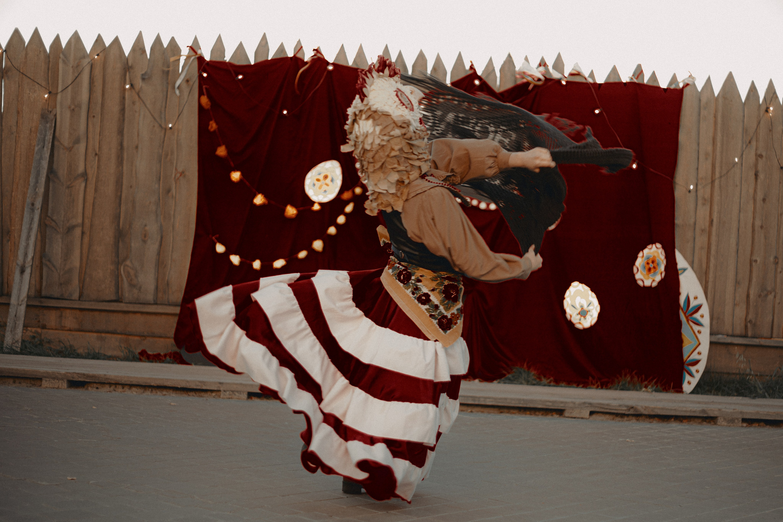 Спектакль «Куриное кабаре» от Свободного молодежного театра | Тобольск. Арт-фотограф Крис Л. в Тобольске: портрет, семейные, свадьбы