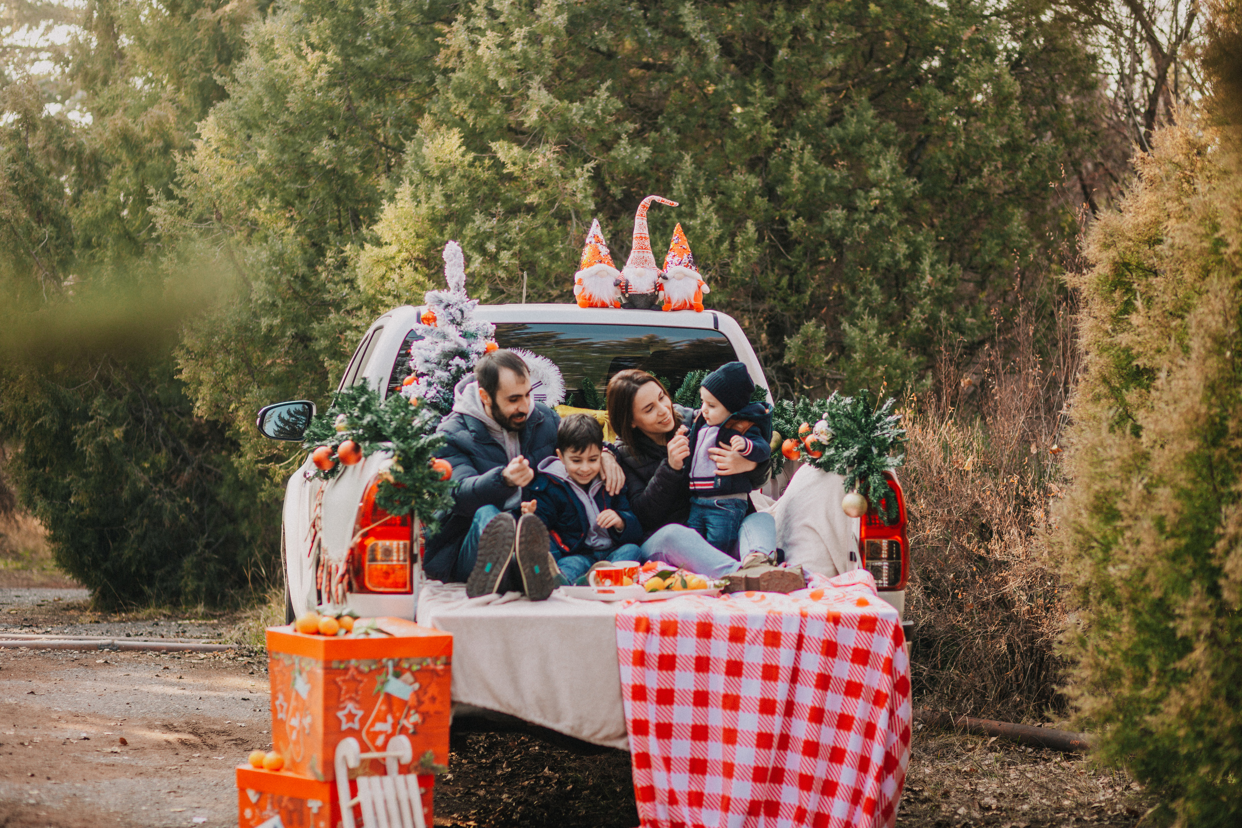 Beautiful Naira and her Family. Wedding and family photographer Nina Pavlovets