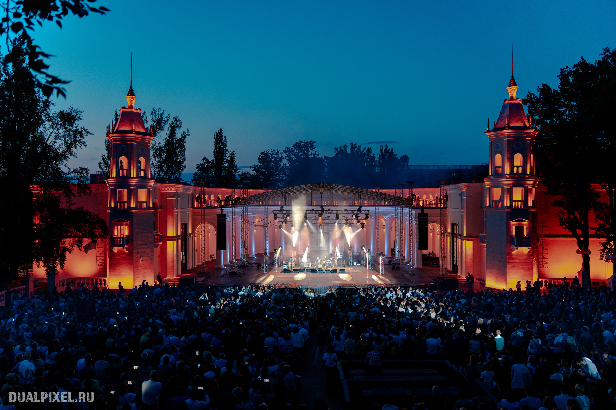 Чиж & Co. Магия музыки в кадре: Концертная Фотография