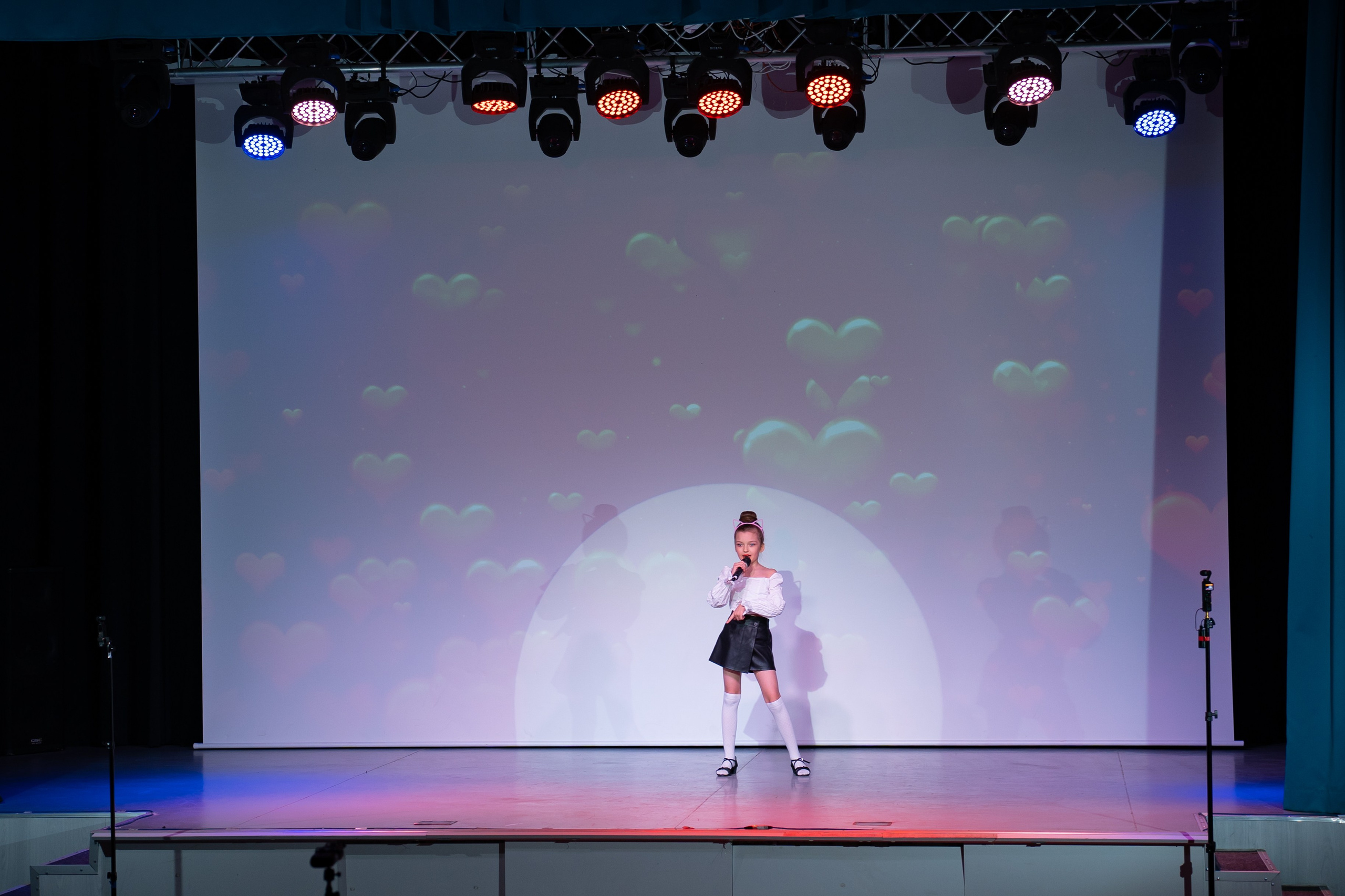 Отчетный концерт продюсерского центра «Новая Звезда». Фото / Видеосъемка в Москве