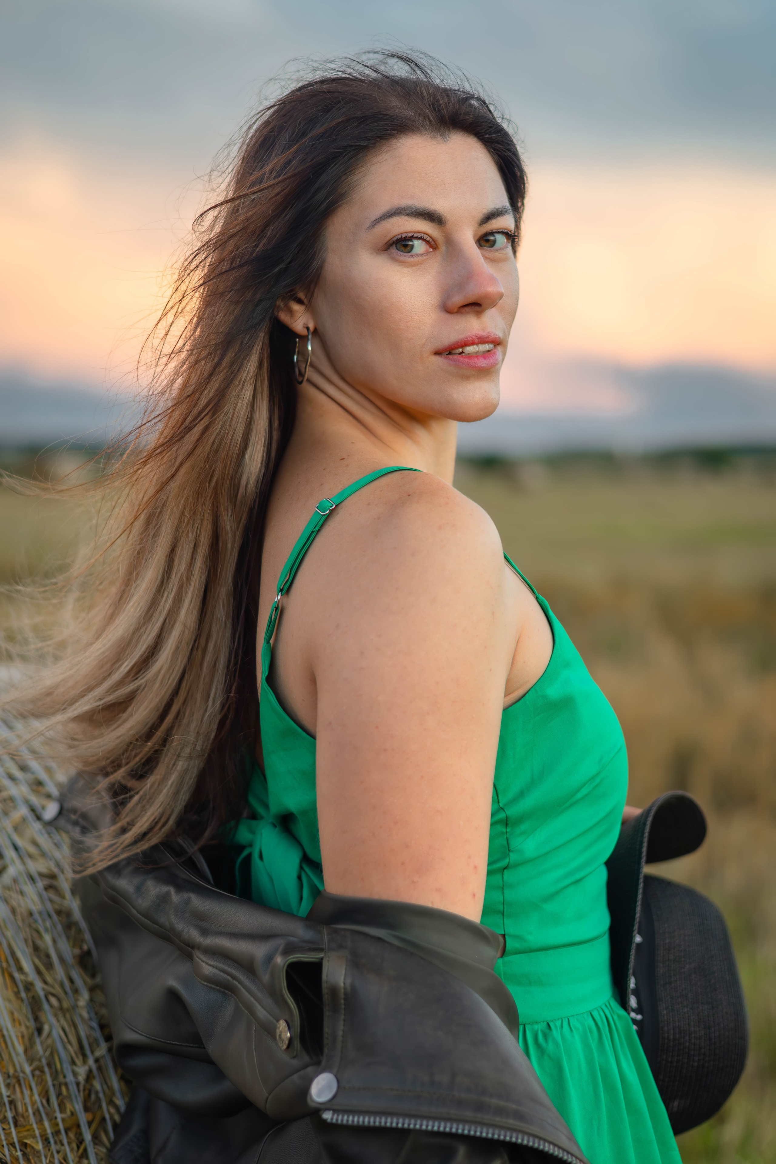 Анастасия. Закат в поле. Портретный фотограф Панферова Регина г. Санкт-Петербург, г. Казань