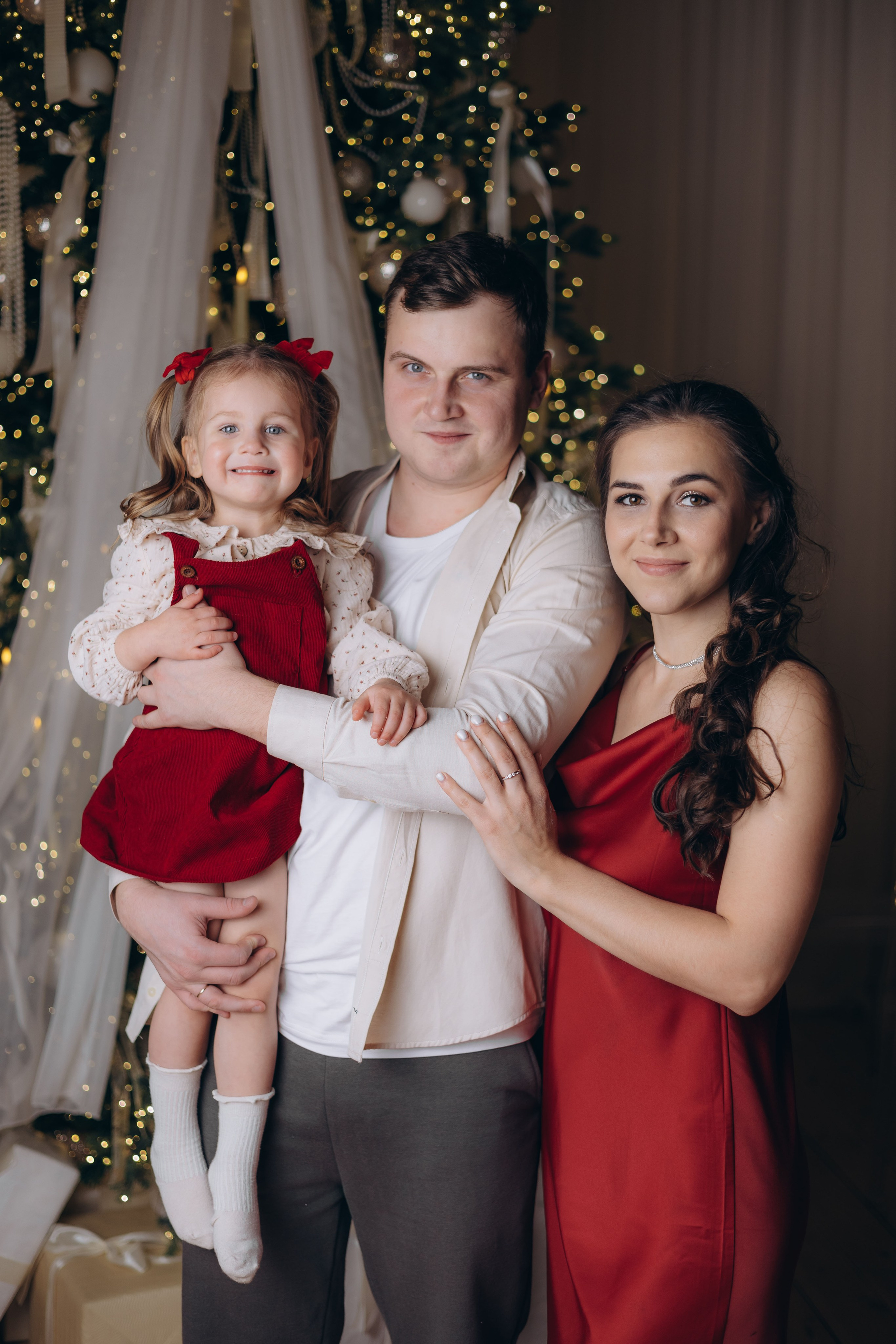 Ирина, Вадим и Милана. Свадебный и семейный фотограф в Новосибирске Дарья Кель