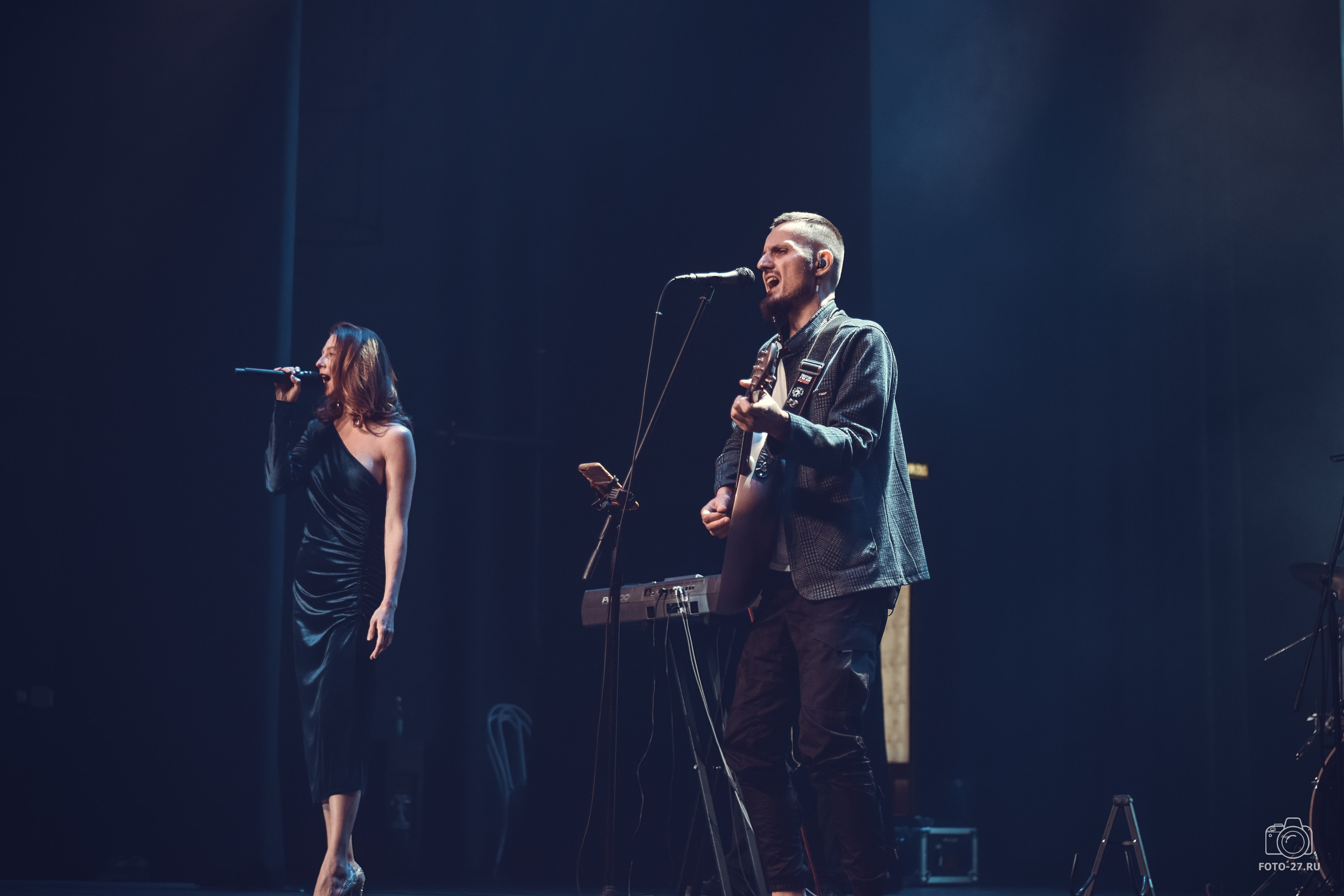 Антон Курдюмов фотограф в Хабаровске Рина Курдюмова фото27 foto27 Антон Дорофеев репортажный репортаж документалист Тони и Рина фотосоздатели ПаПаРоК Философия и любовь сольный концерт ОДОРА Хабаровск