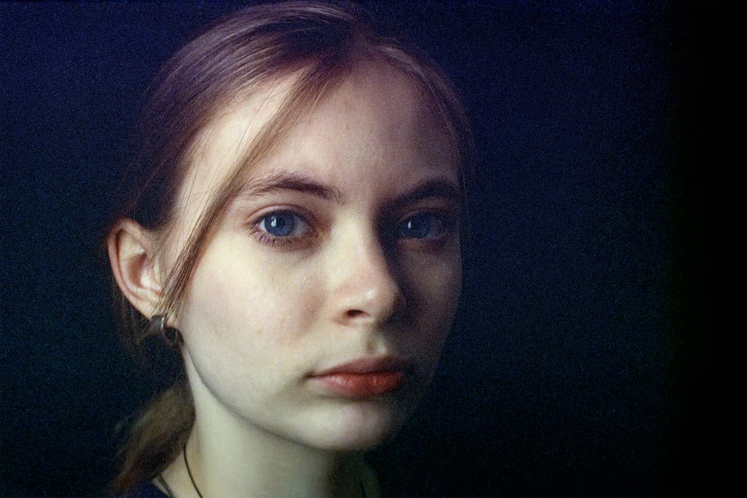 Fujifilm Eterna 500T  expired Canon EOS 30 + Canon EF 50mm f/1.2L USM 