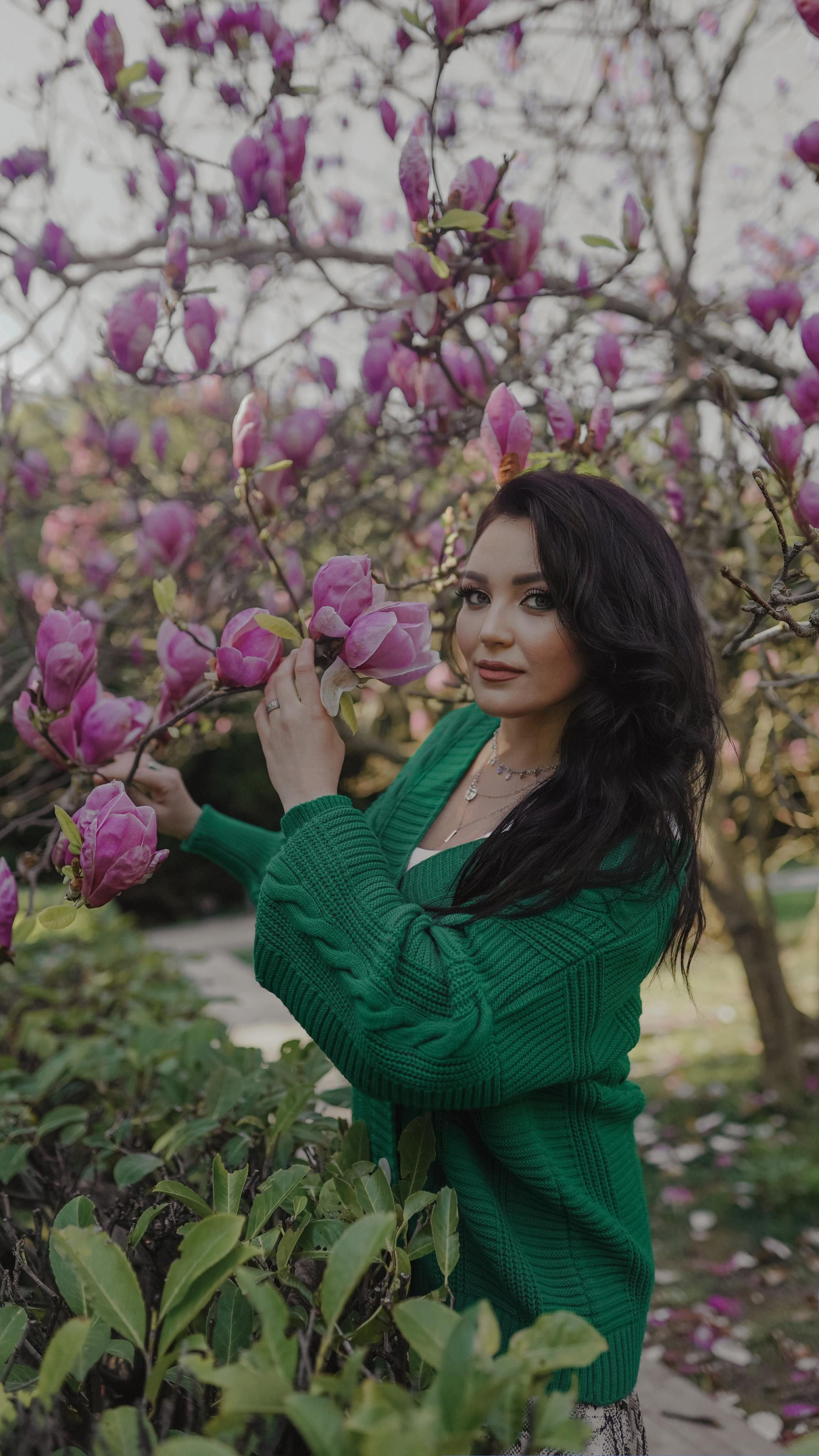 ЦВЕТЕНИЕ. Милана Довгаль - семейный фотограф и видеограф  в Адлере и Сочи